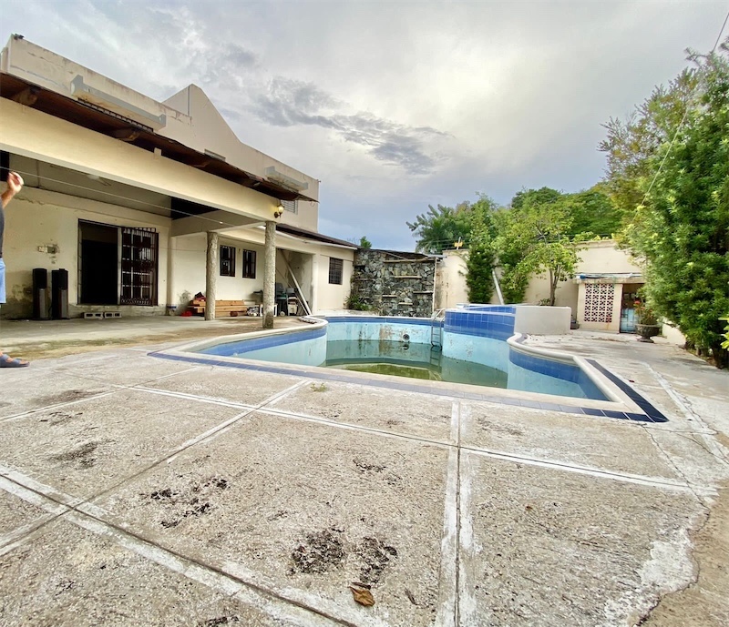 casas - Venta de casa en Arroyo Hondo con 488mts y piscina Distrito Nacional  4