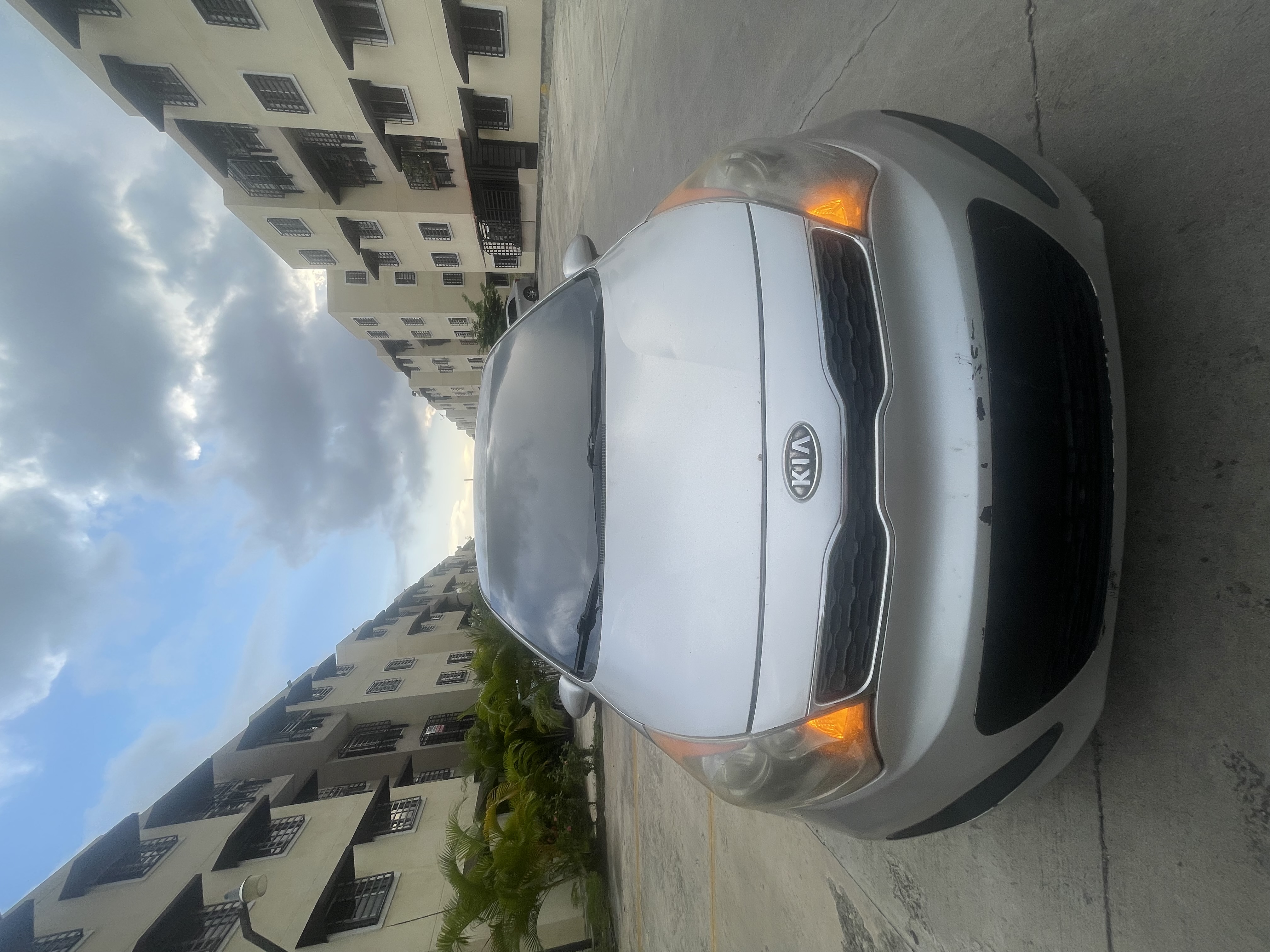 carros - Kia Río EX 2012, tipo hatchback  8