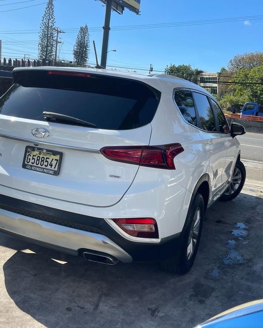 jeepetas y camionetas - HYUNDAI SANTA FE 2019 3