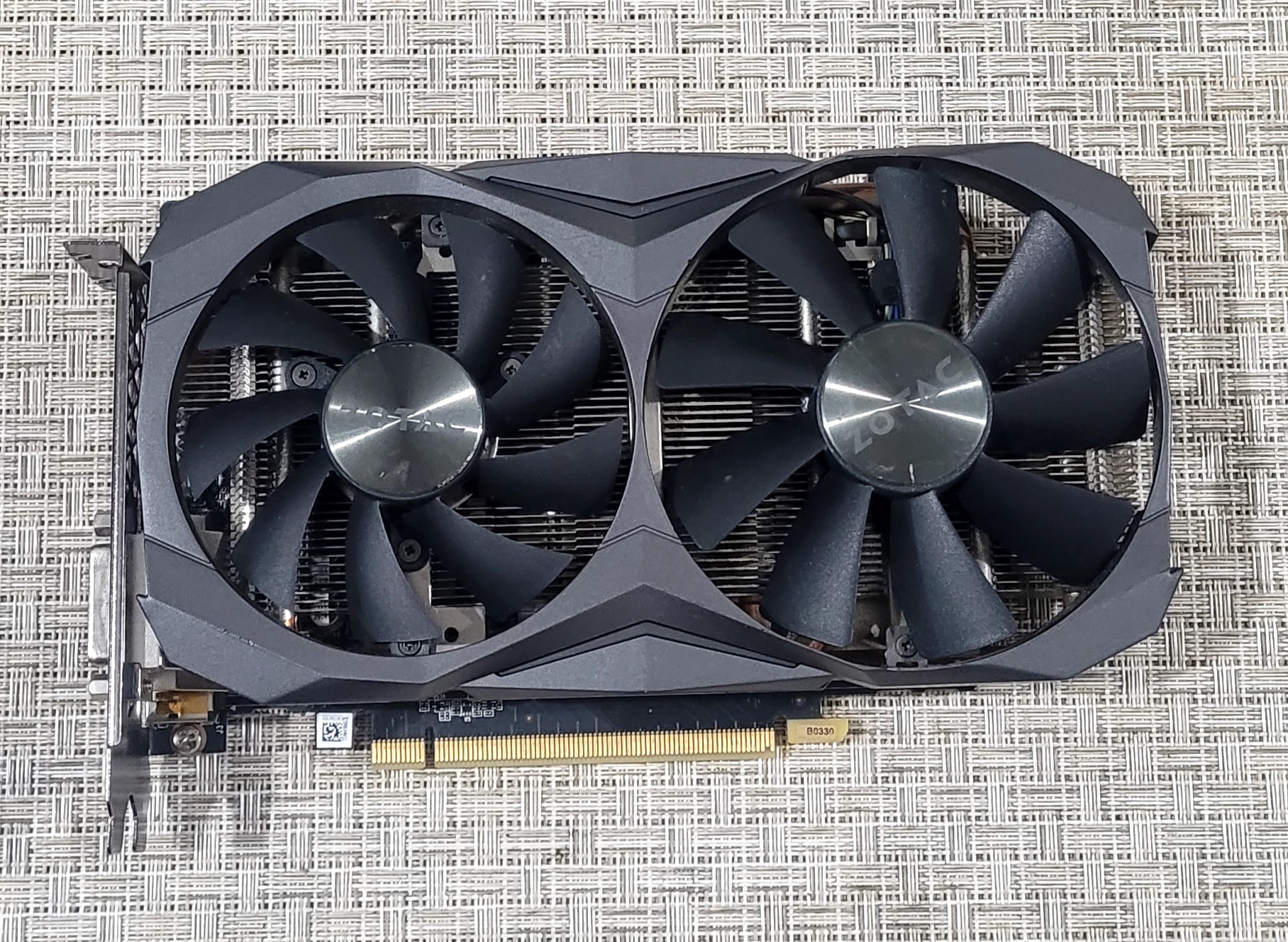computadoras y laptops - tarjeta de video GTX 1070 TI de 8GB   0