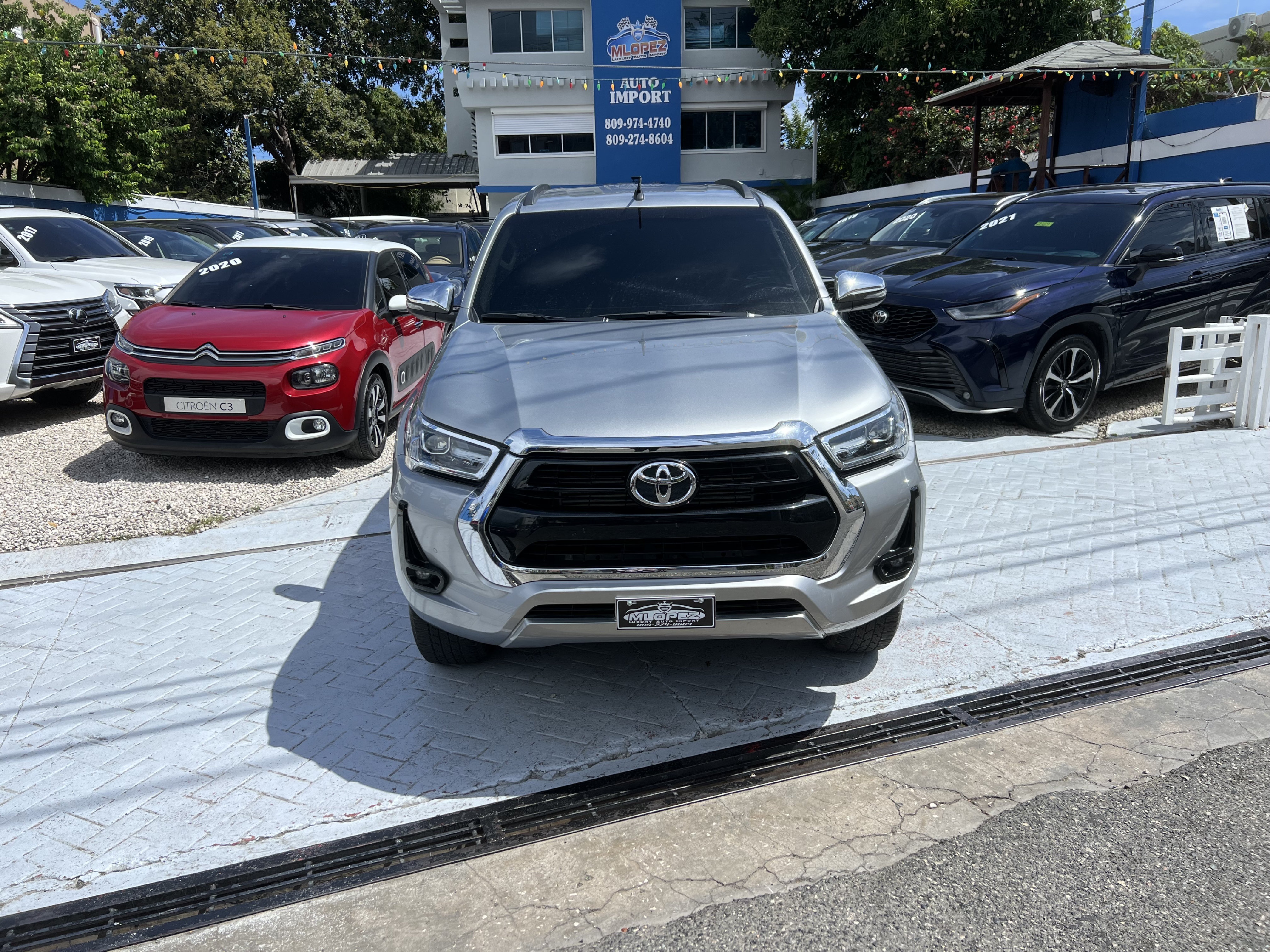 jeepetas y camionetas - Toyota Hilux SVR 2023 4x4 1