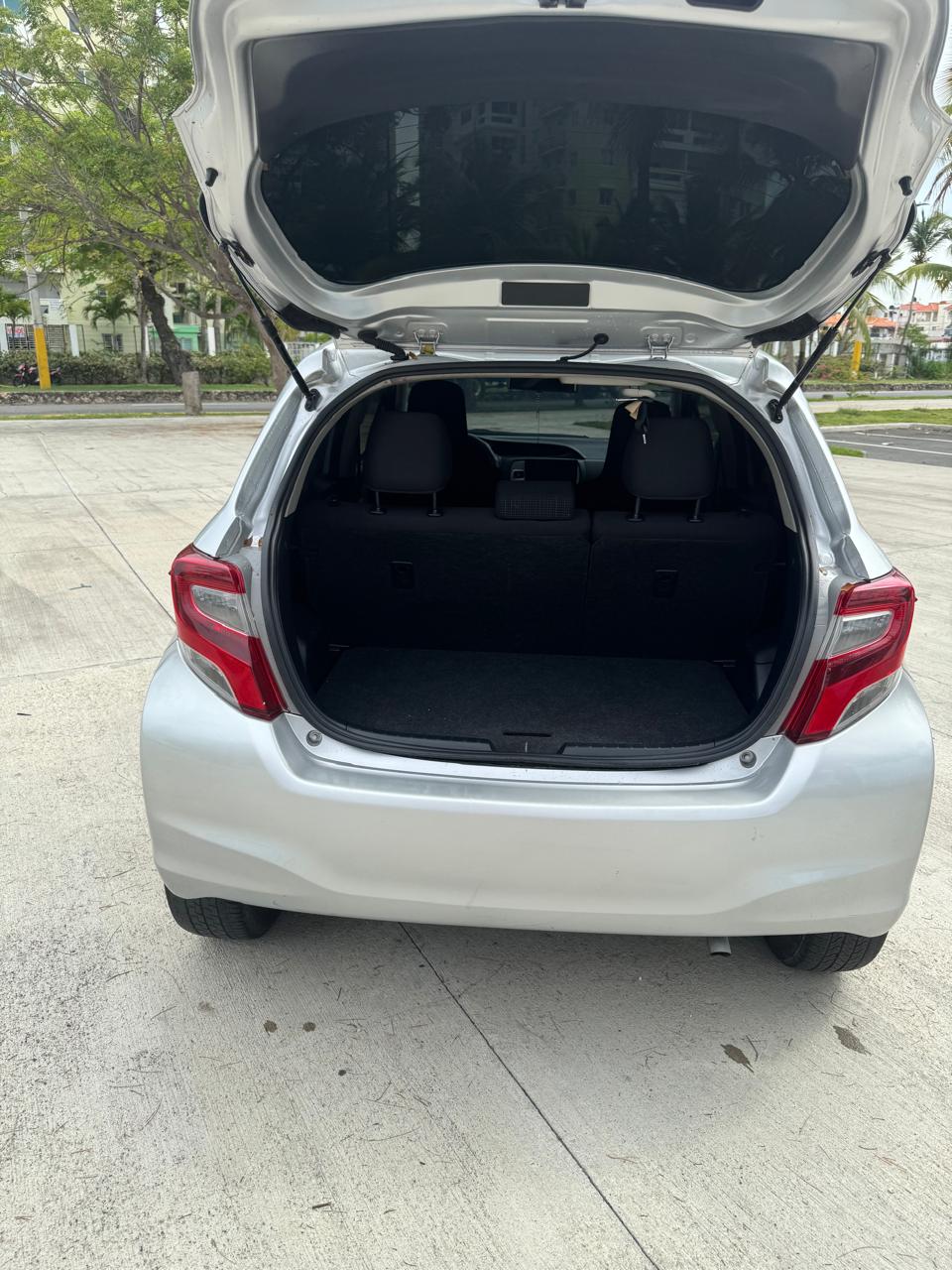 carros - X MOTIVO DE SUPERACION VENDO MI VITZ 2017 NITIDO 1