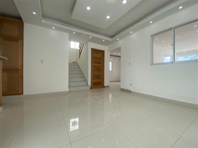 casas - Venta de casa en la Autopista de San Isidro prado oriental marquenina para 5 veh 1