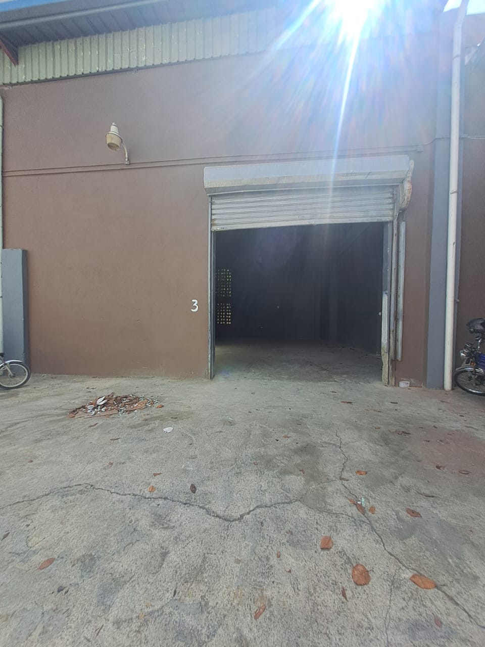 otros inmuebles - Alquilo Nave  200  mts próximo al km 14 aut Duarte 7