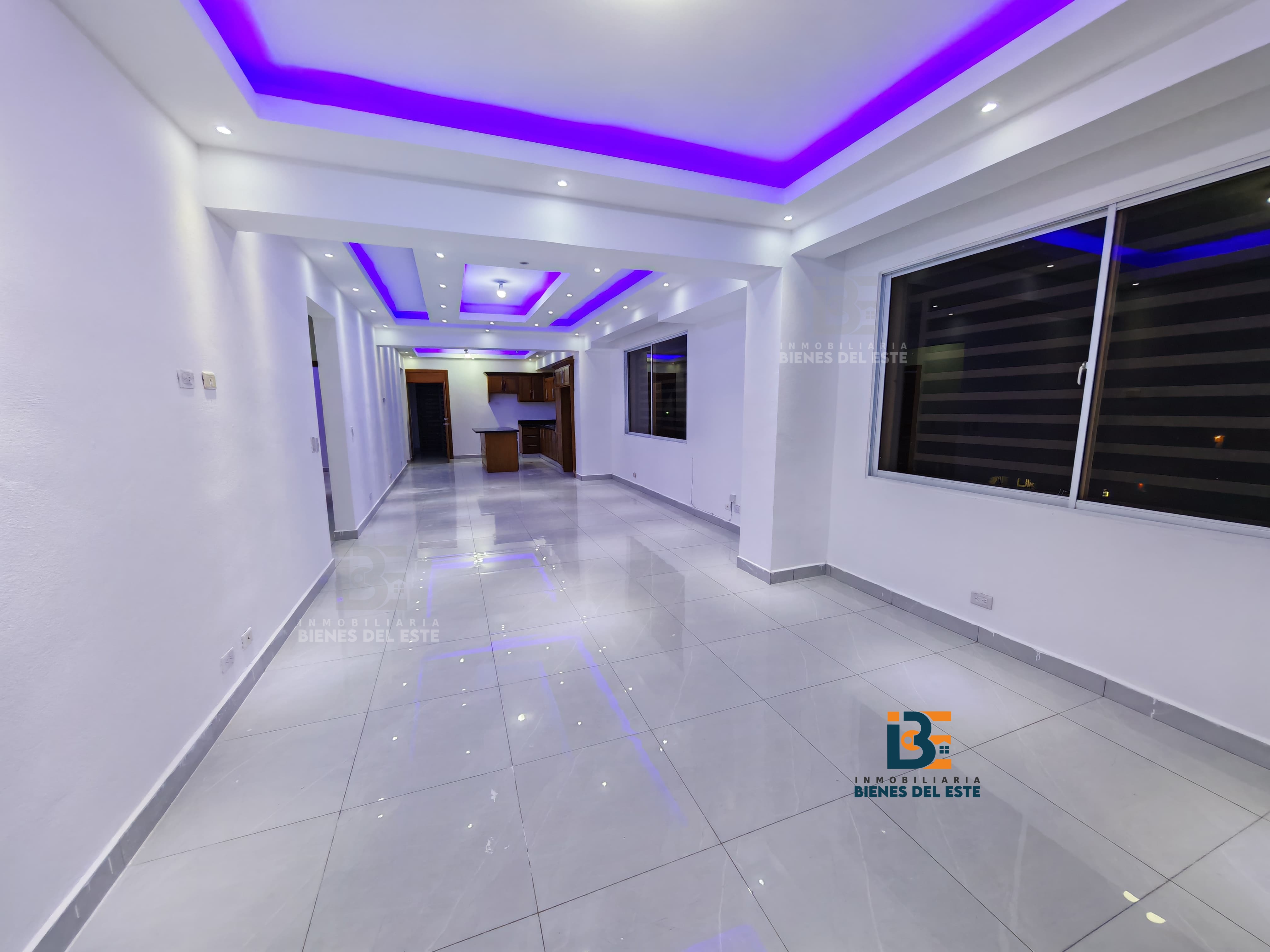 apartamentos - Se Alquila Lujoso Apartamento de Tres habitaciones 2