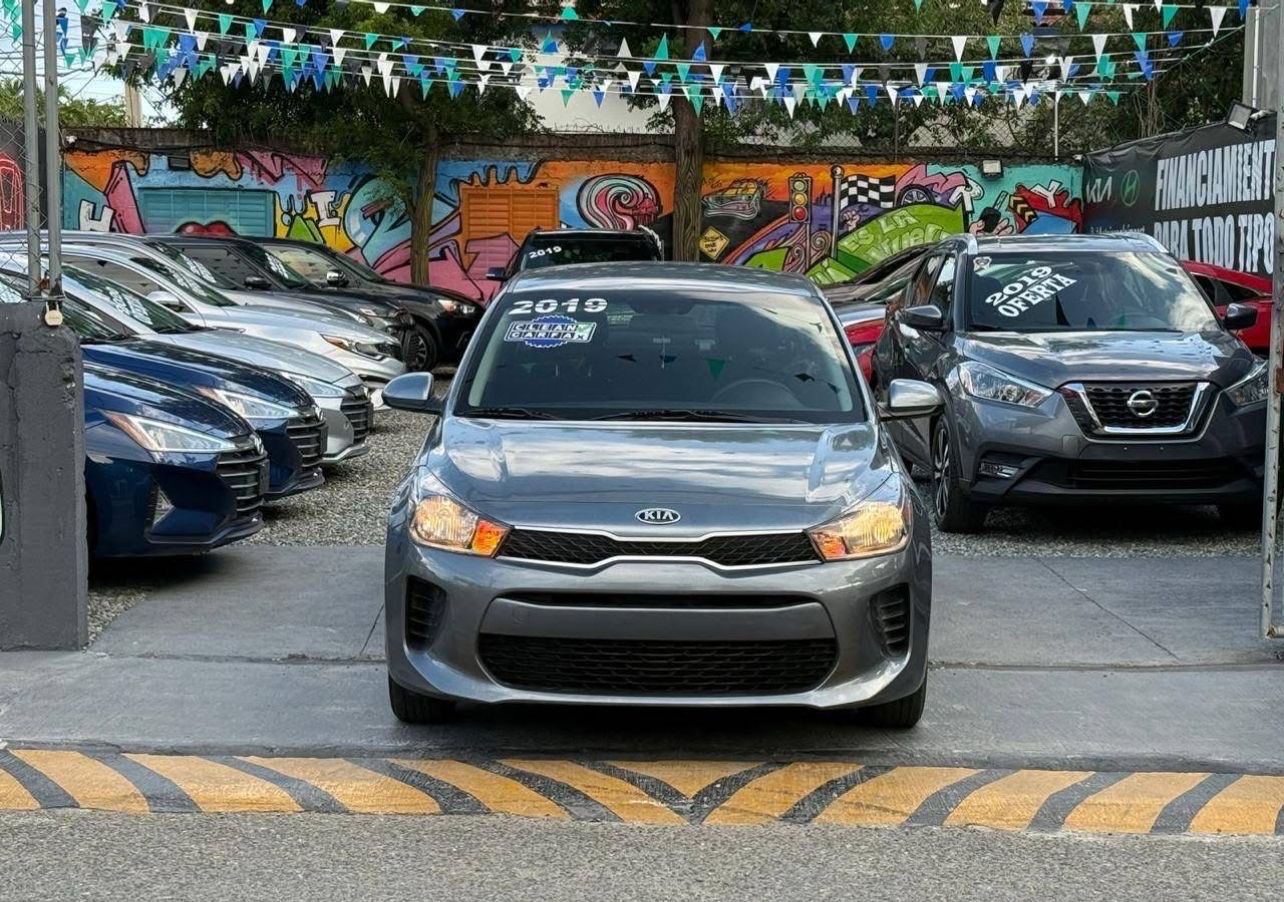 carros - Kia río 2019