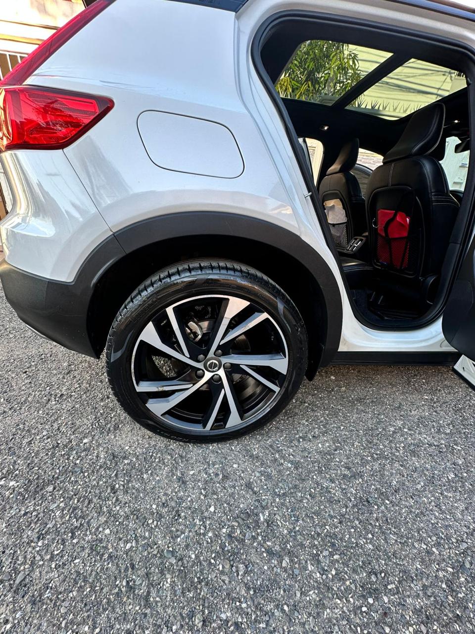 jeepetas y camionetas - VOLVO XC 40 R DESIGN T5 2020 3