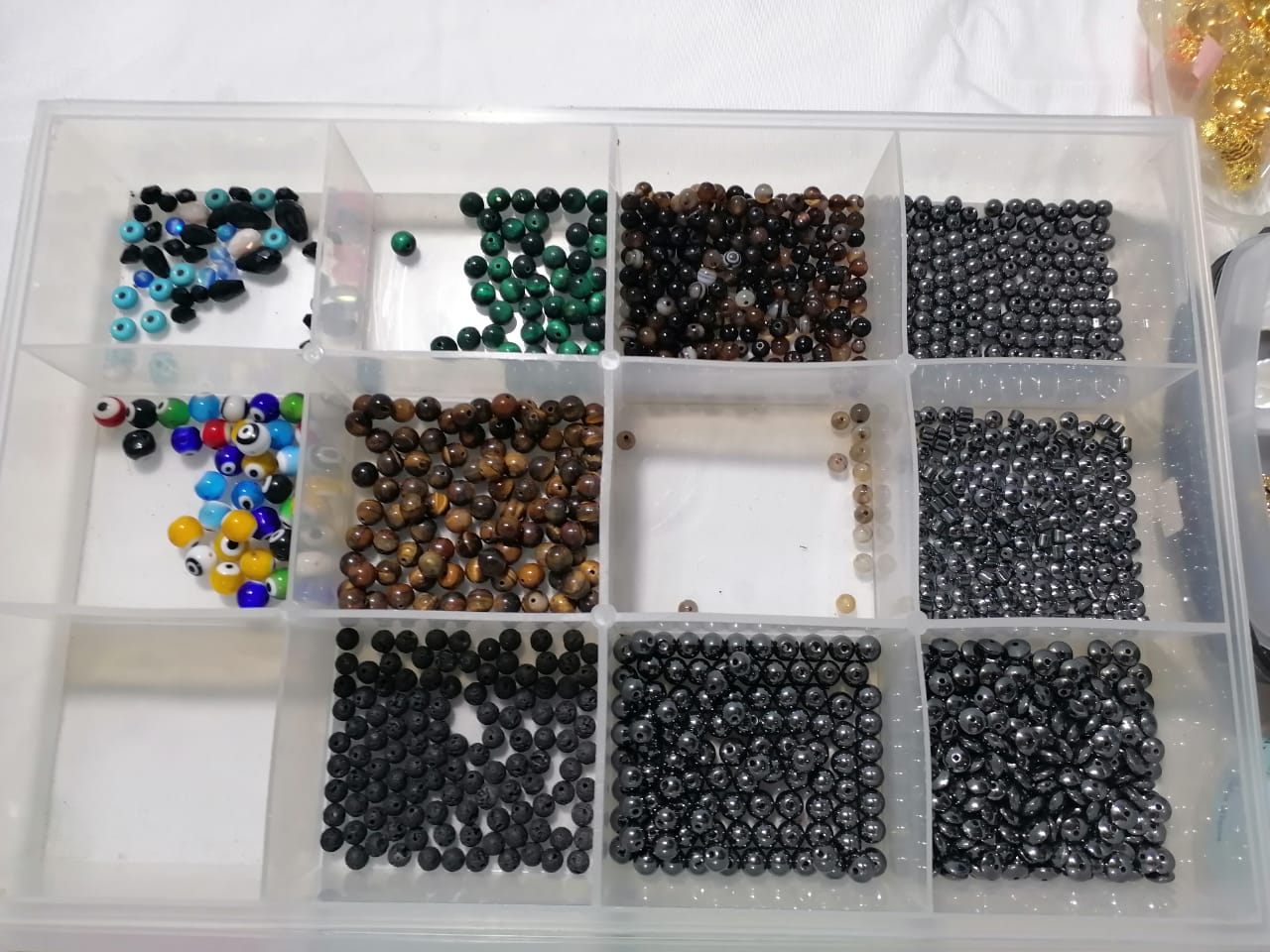 negocios en venta - Vendo todo el inventario - Materiales de Bisuteria
