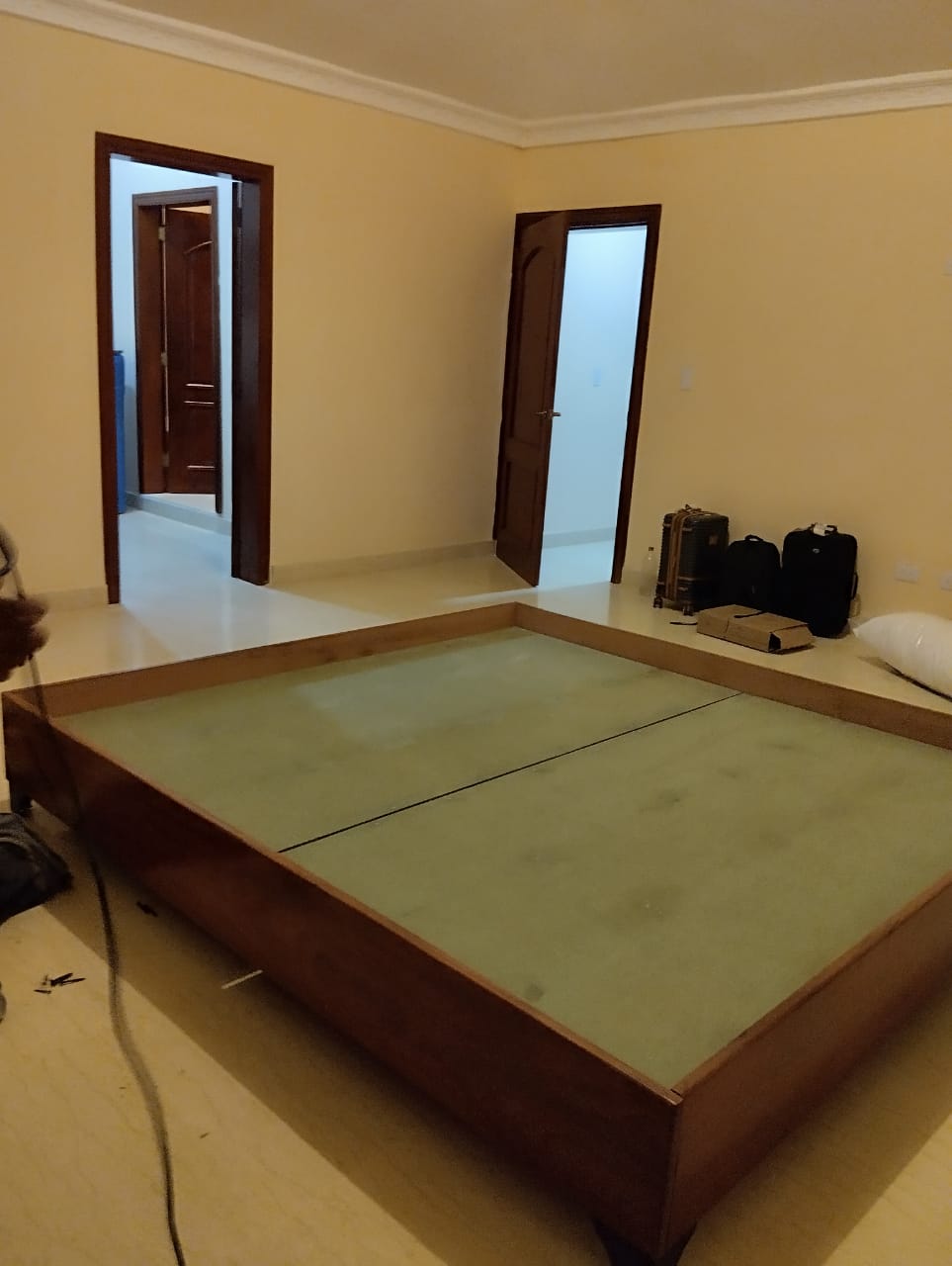 muebles y colchones - Base de cama doble, desarmable  0