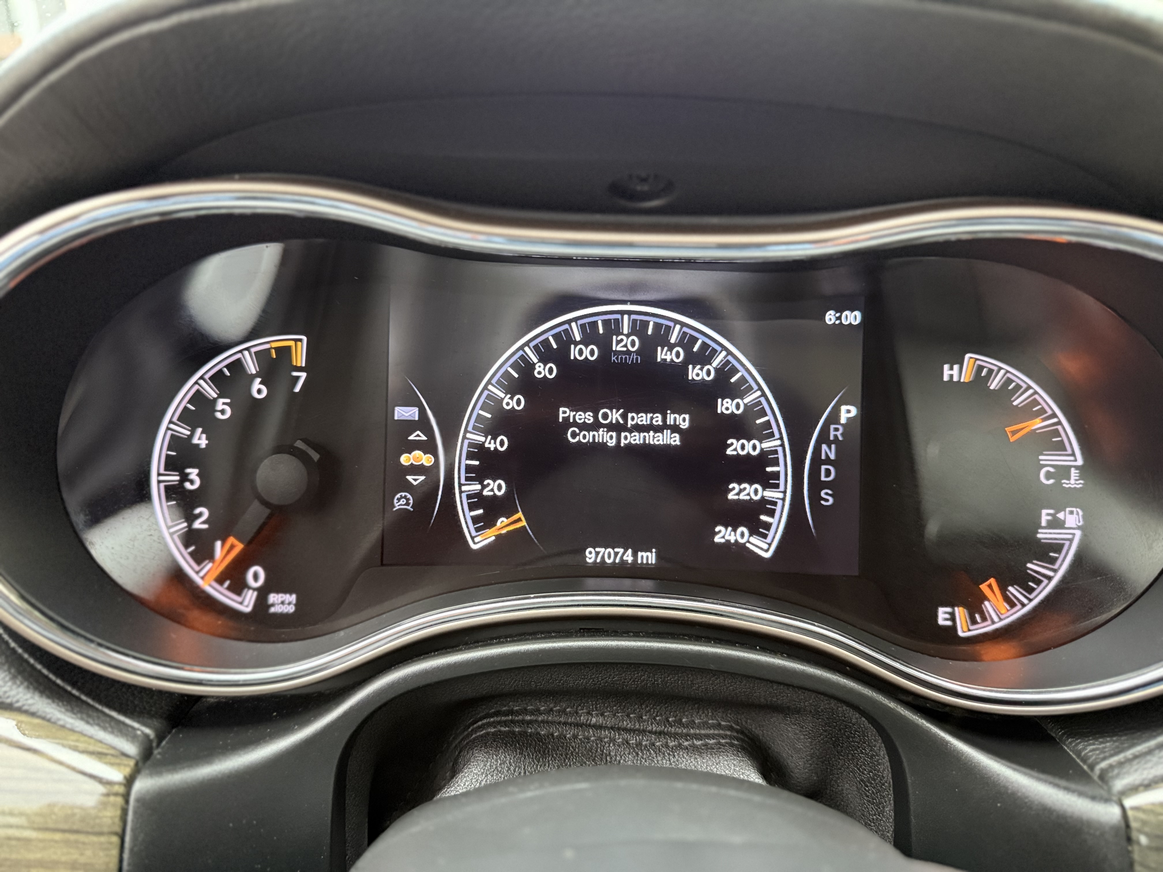 jeepetas y camionetas - Jeep Grand Cherokee Overland 2014 4x4 $899,000 5