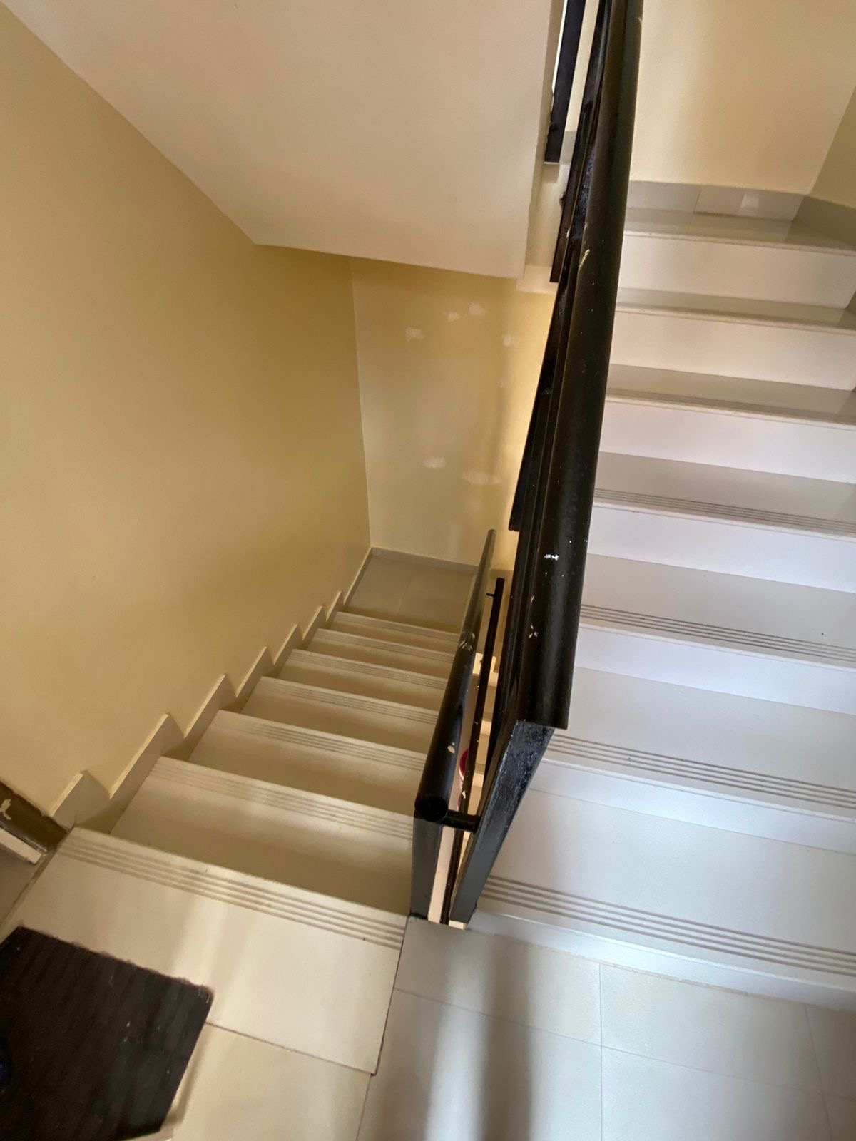 apartamentos - venta de apartamento en vista hermosa amueblado de 118mts santo Domingo este  2