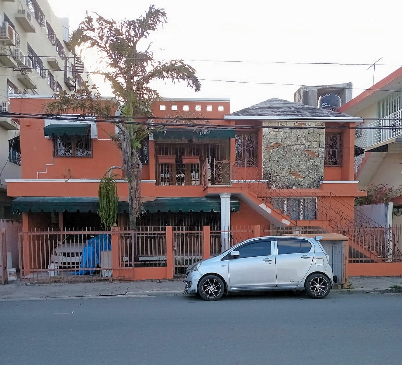 casas - Alquiler 464mts casa u oficina sector exclusivo