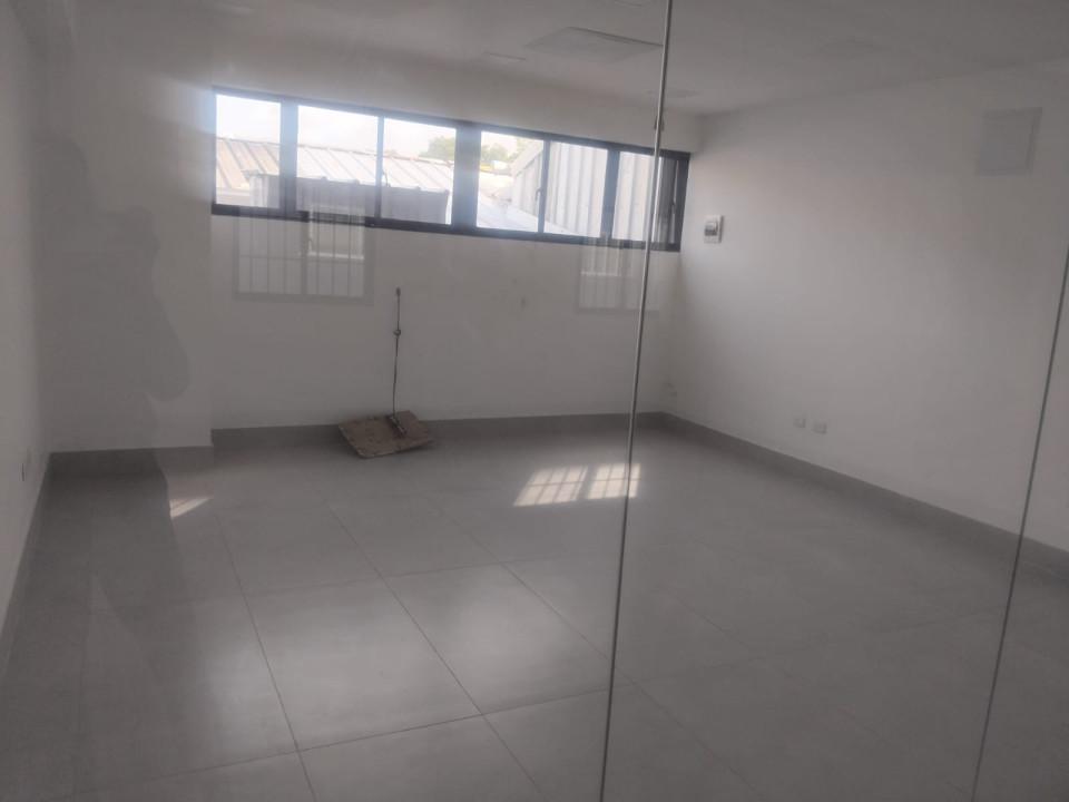 oficinas y locales comerciales - Local Comercial en CENTRO DE LA CIUDAD 2