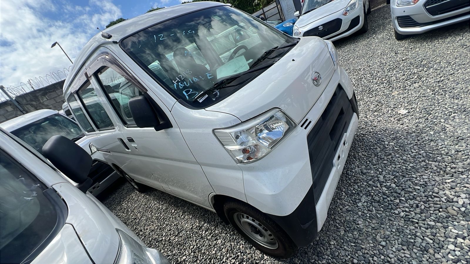 carros - precio negociable 
150,000 es inicial 
Aprovecha la oferta  1