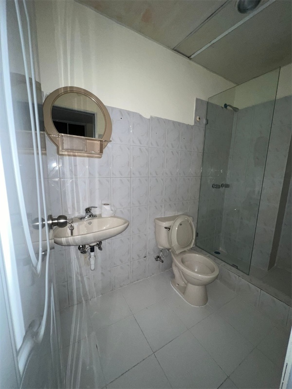 habitaciones y viviendas compartidas - Venta de Edifcio de 5 niveles en la Altagracia, Herrera.
Santo Domingo  1
