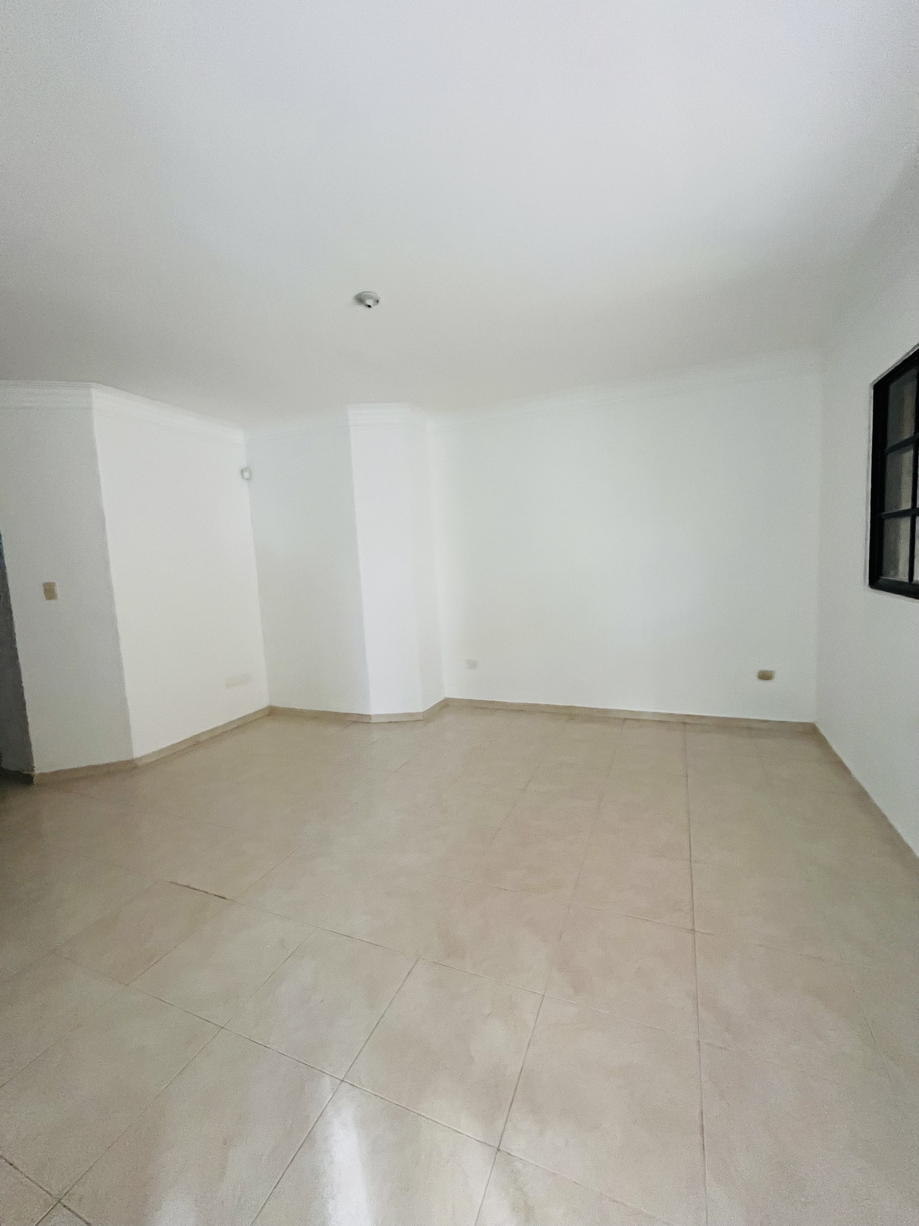 apartamentos - Alquilo Penthouse clásico sin ascensor en Evaristo Morales, zona céntrica. 8