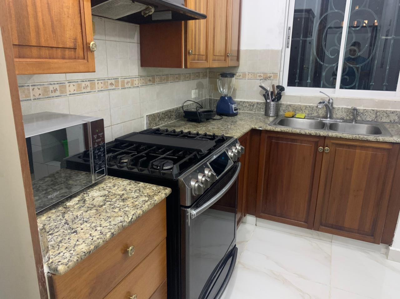 apartamentos - Apto en Naco de 2 Hab amueblado  2