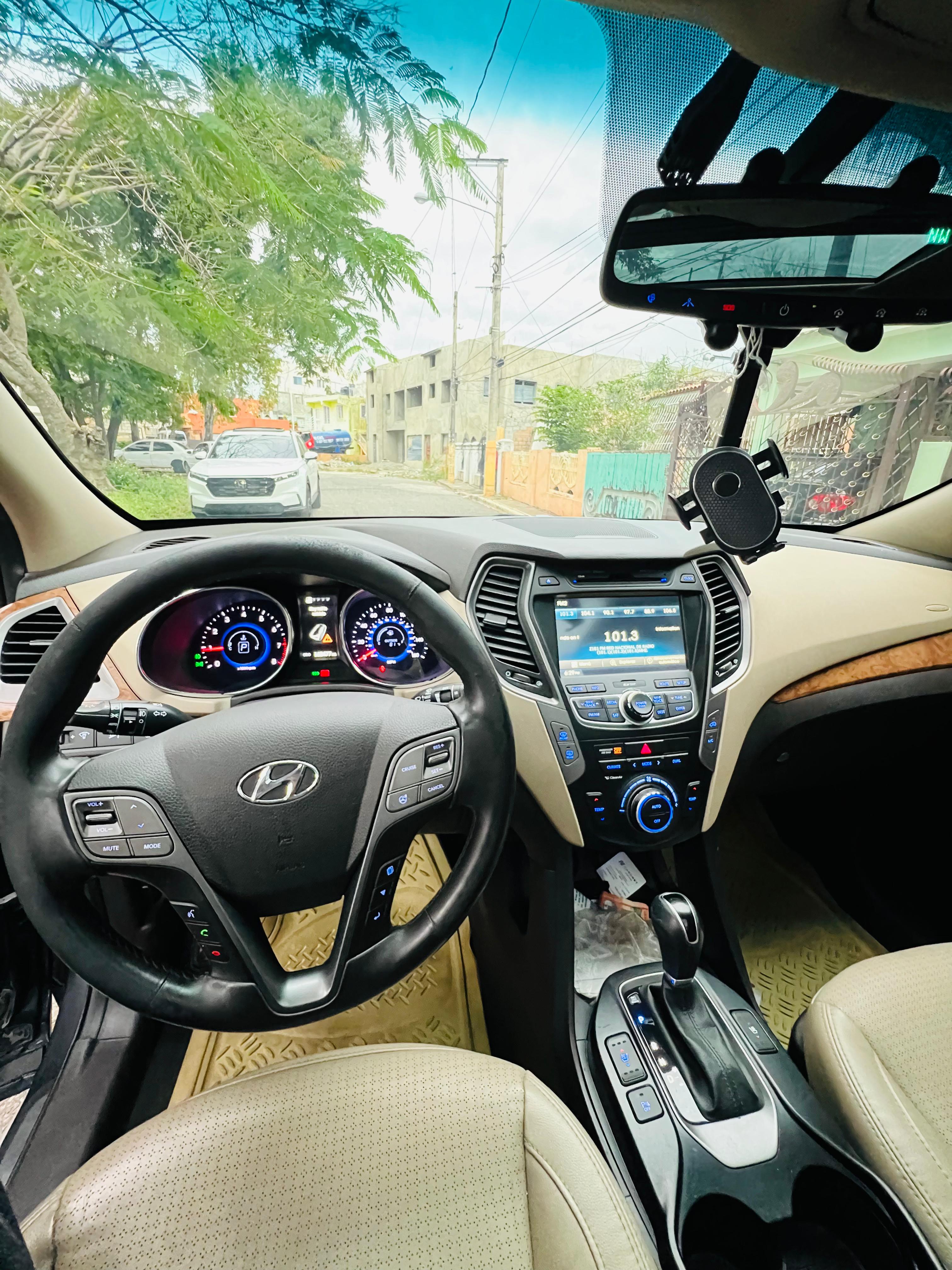 jeepetas y camionetas - Hyundai Santa Fe 2016 Sport  4