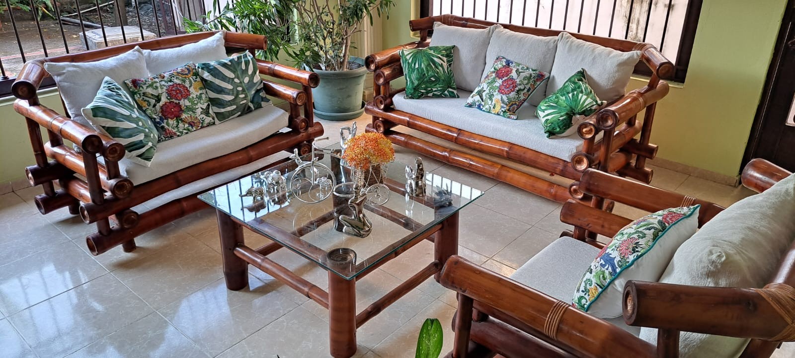 muebles y colchones - JUEGO DE MUEBLES EN BAMBU 0