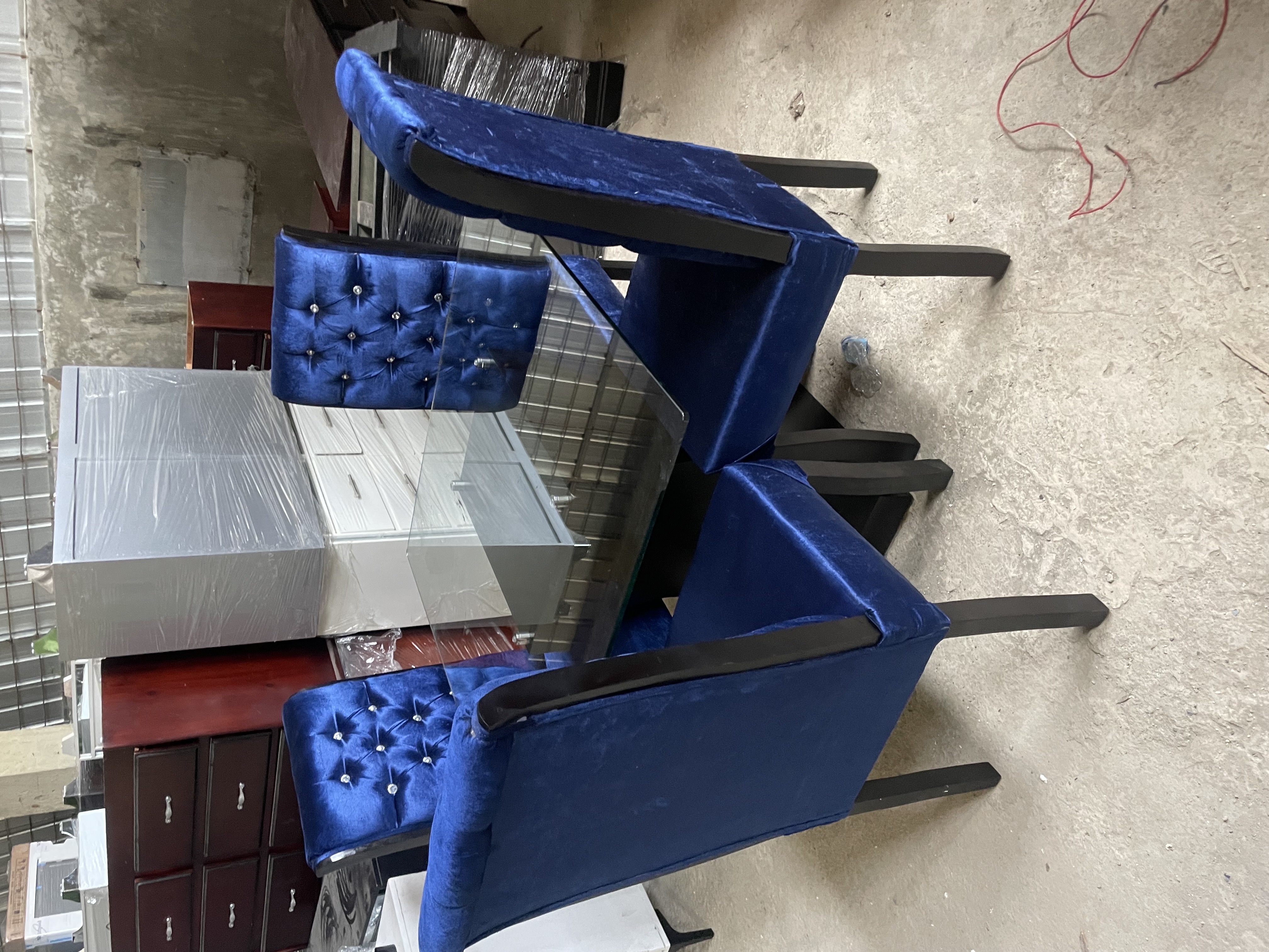 electrodomesticos - Liquidación juego de comedor 4 sillas está nuevo  2