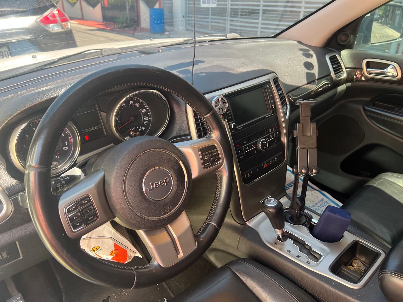 jeepetas y camionetas - Jeep Cherokee 2013 4x4 full lether 5