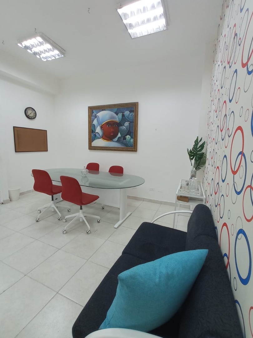 oficinas y locales comerciales - Rento / Alquilo Oficina Amueblada 3