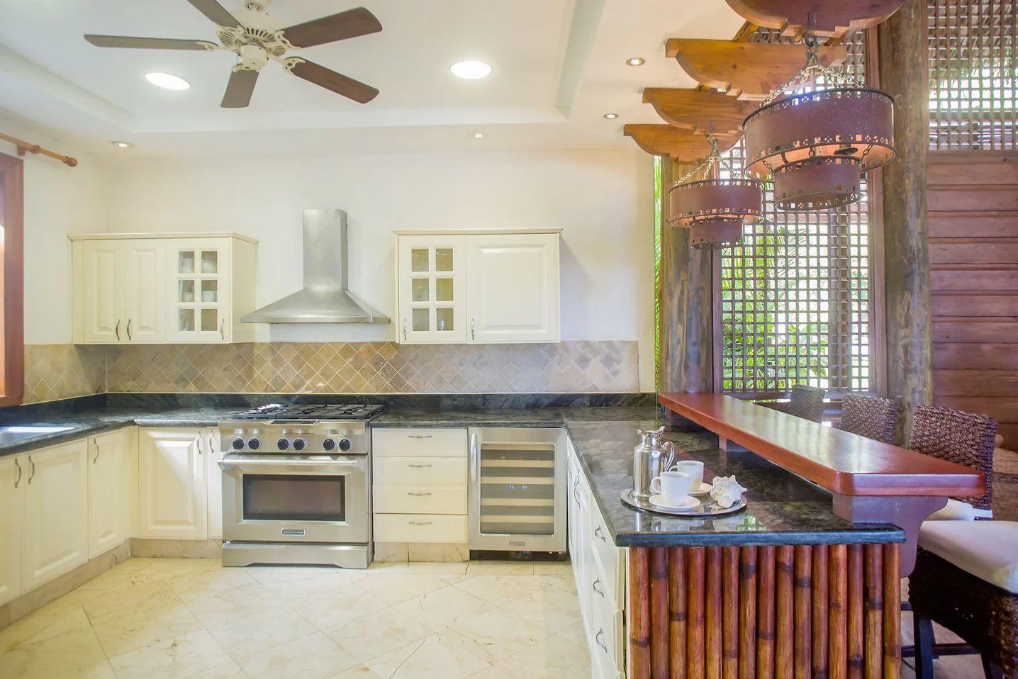 casas vacacionales y villas - Villa Oceanfront, Cap Cana. 8