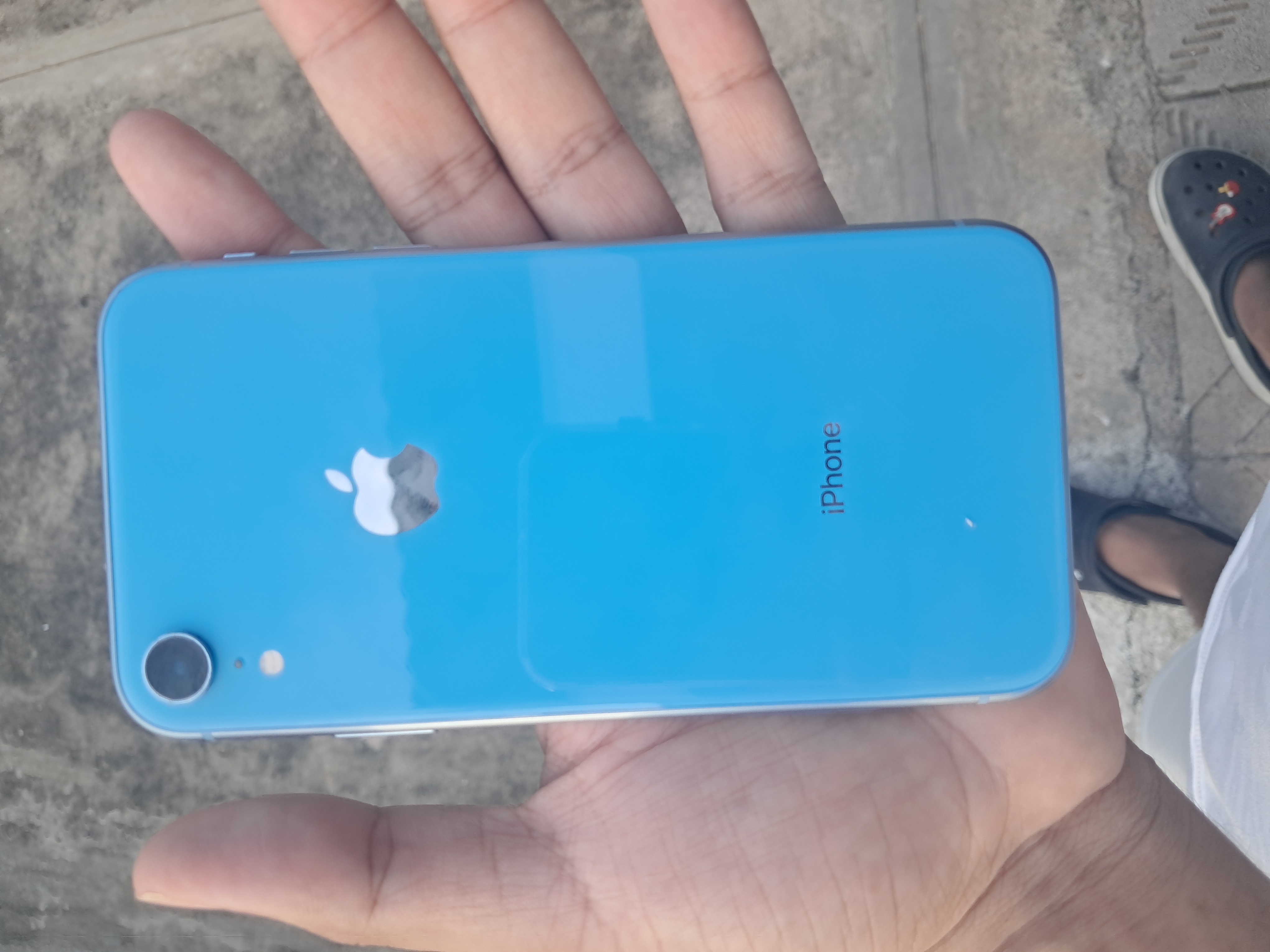 celulares y tabletas - iPhone XR azul para pierza bloqueado por iCloud 128 GB  1