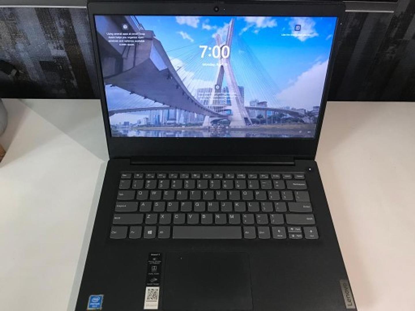 computadoras y laptops - Bajo de precio LAPTOP LENOVO 14" 128GB