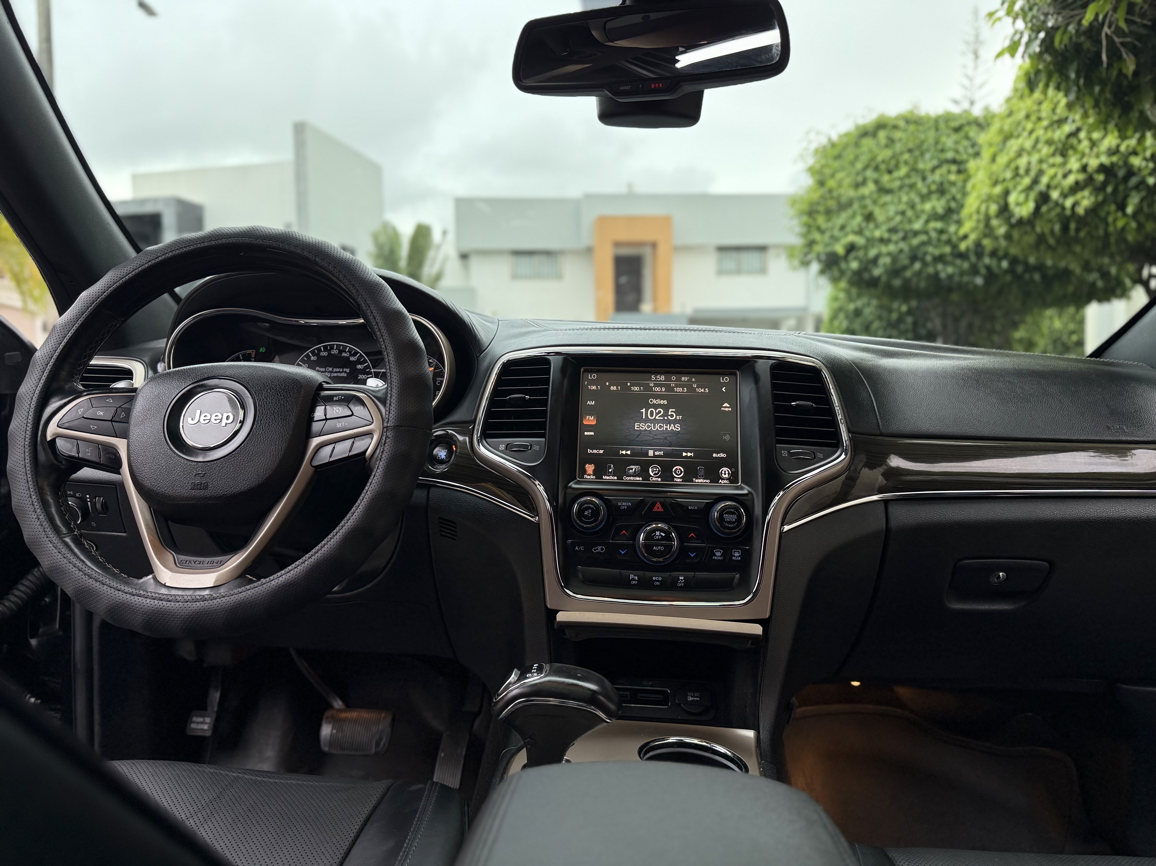 jeepetas y camionetas - Jeep Grand Cherokee Overland 2014 4x4 $899,000 6