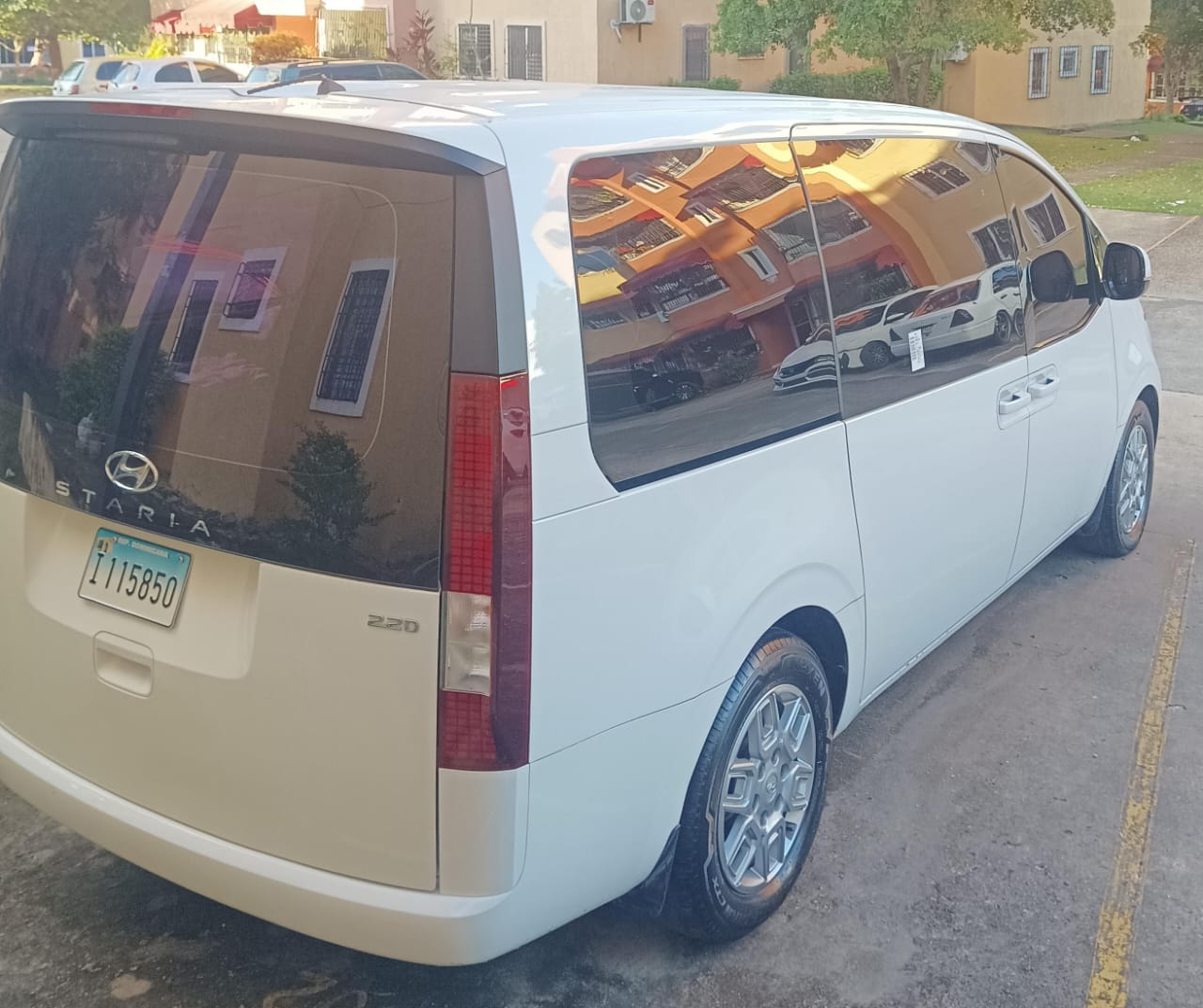 jeepetas y camionetas - Hyundai Staria 2024 
2,800.000.00 negociables  4