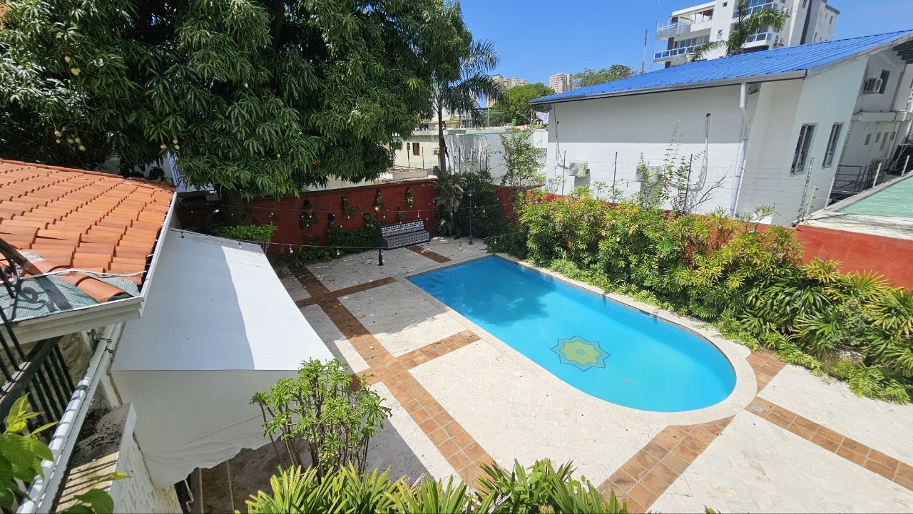 casas - Casa En Gazcue ideal para uso Comercial o Oficina 1