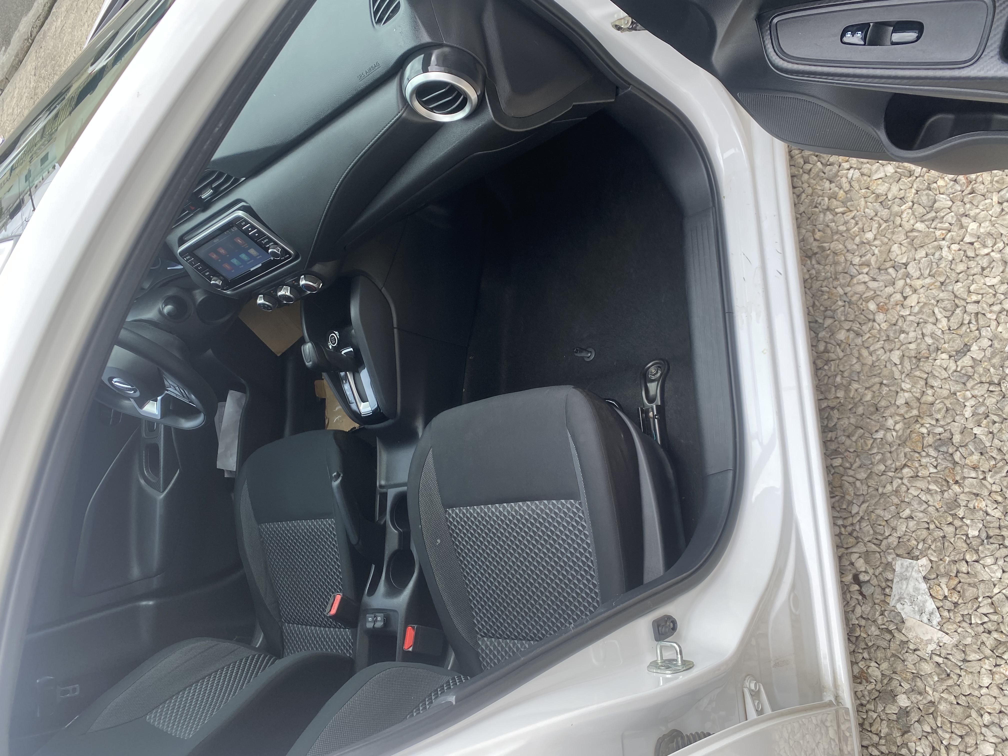 carros - Oferta! Nissan Versa 2020 clean carfax 8