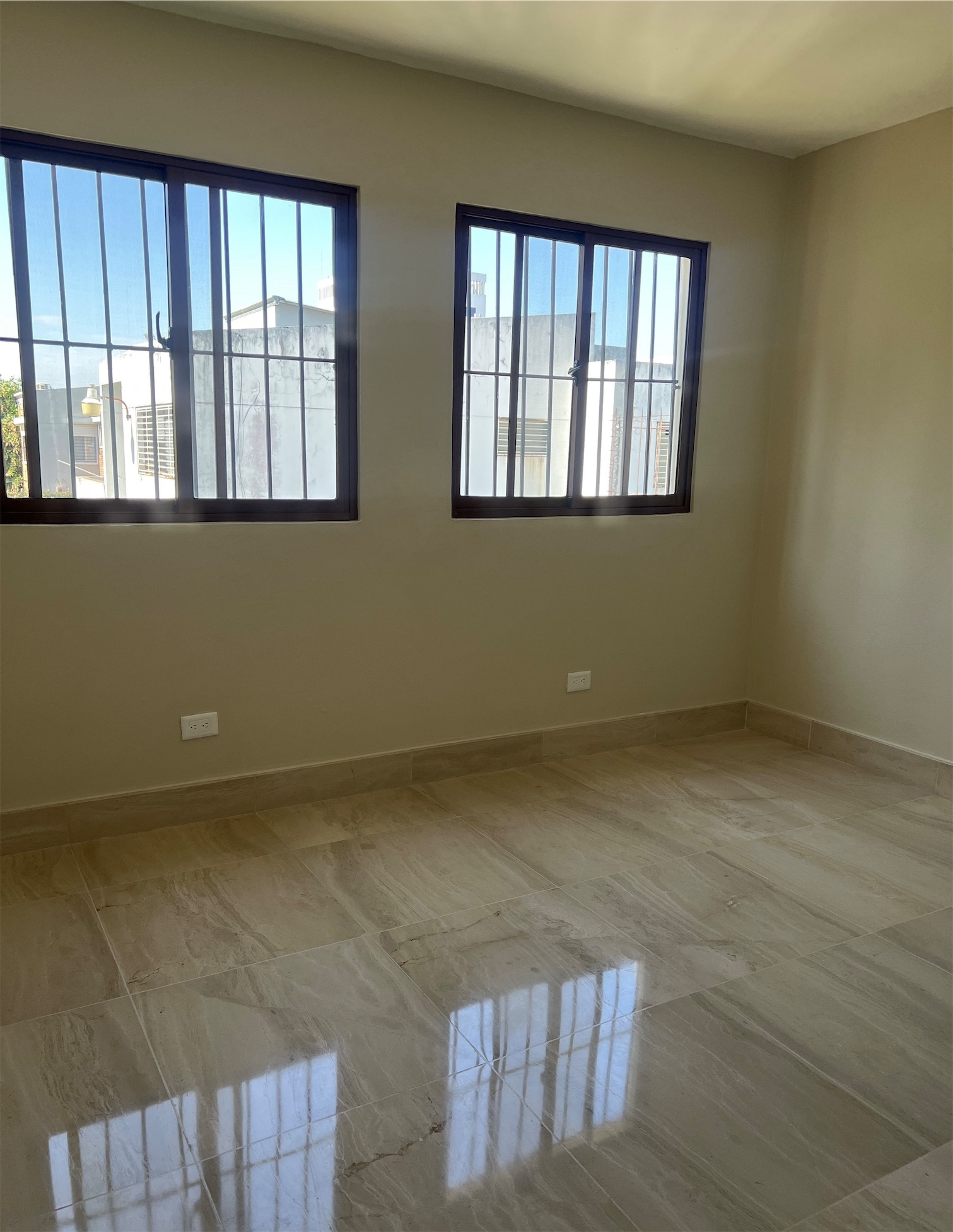 casas - DISPONIBLE Paraíso casa en proyecto cerrado de 4 habitaciones 5
