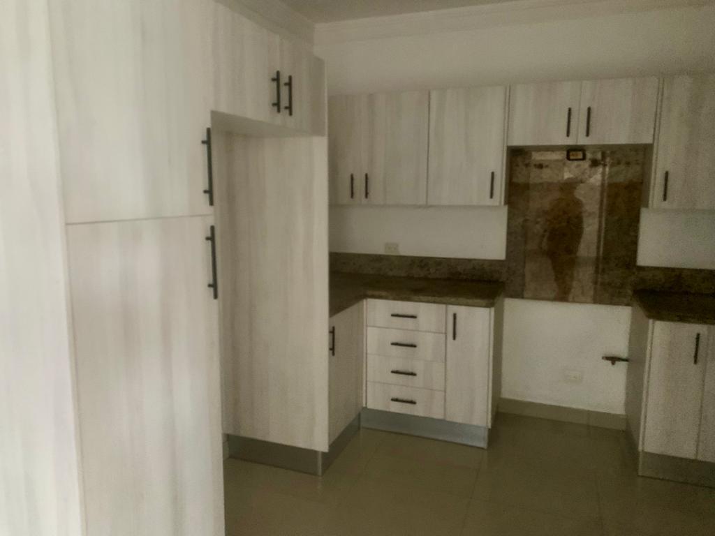 apartamentos - Apartamento en Venta en Evaristo Morales 2