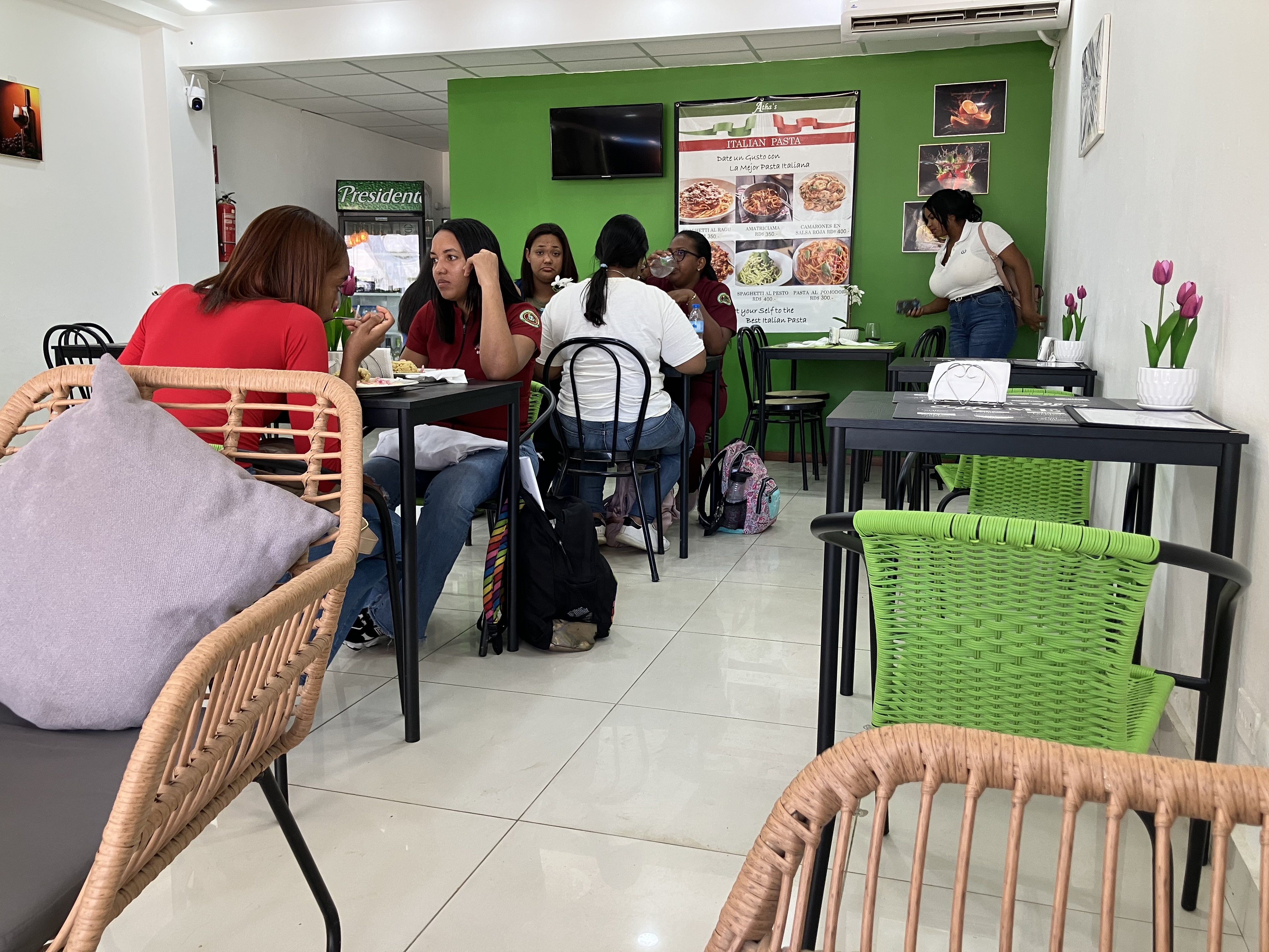 oficinas y locales comerciales - Se Vende Fondo de Comercio 1
