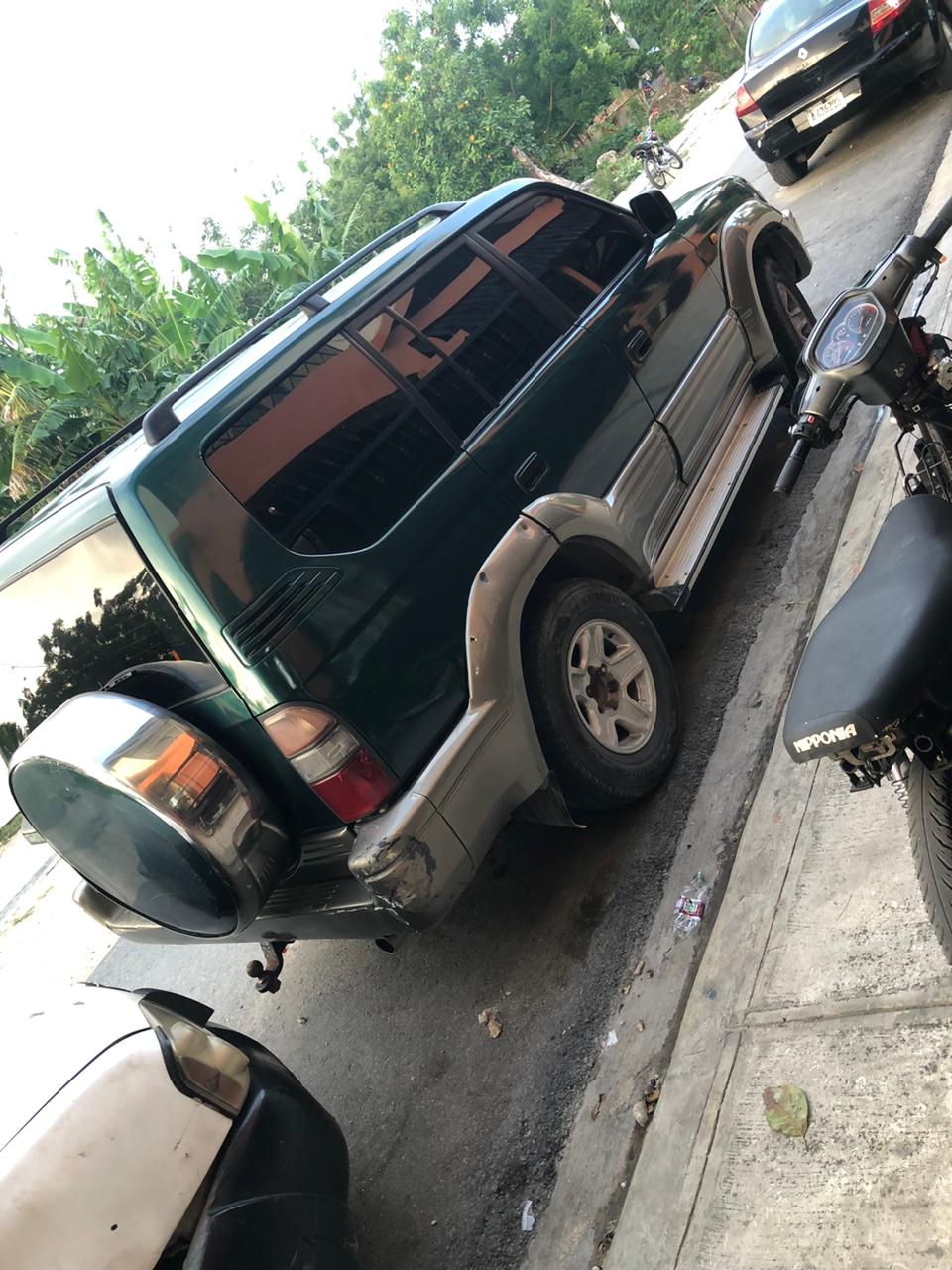 jeepetas y camionetas - Toyota Prado del año 2000 3