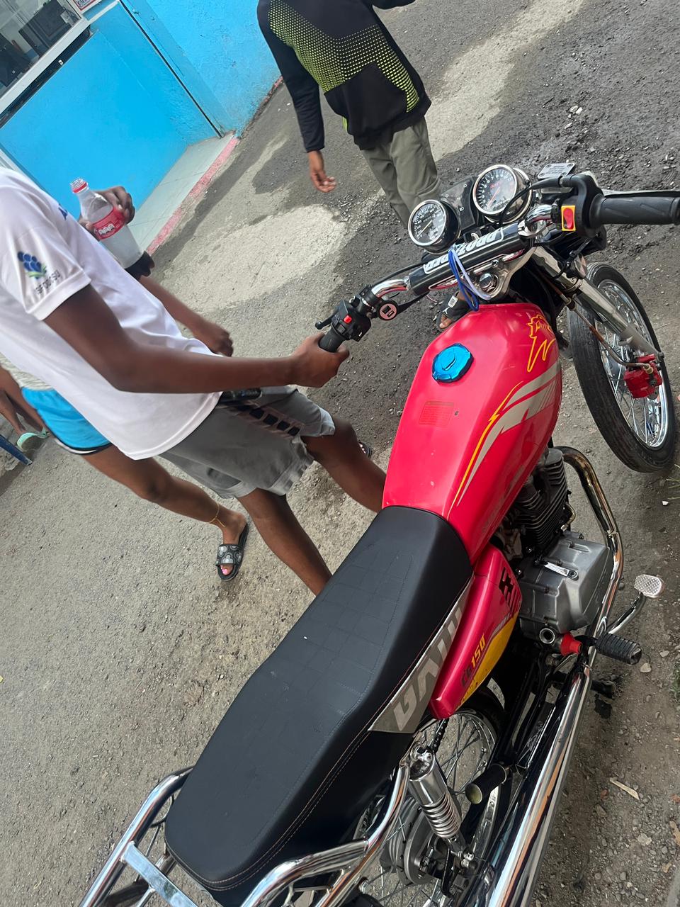 motores y pasolas - motor súper gato rojo CG 150 hecho a 200 único dueño  0