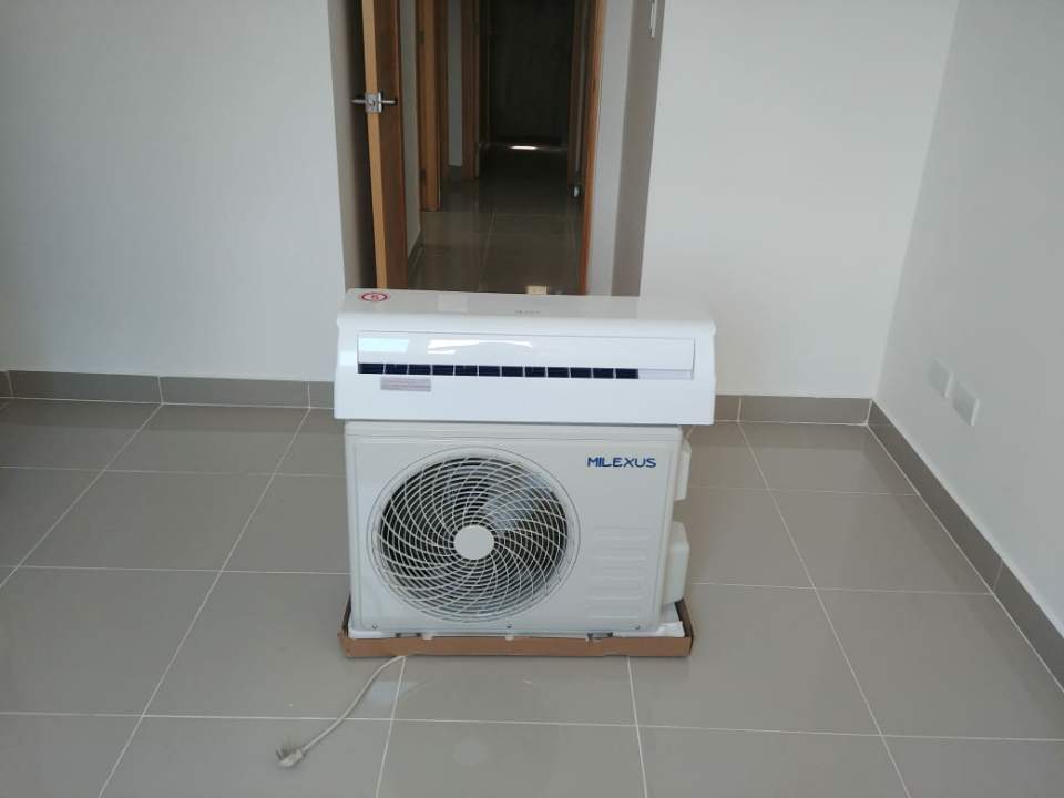 aires acondicionados y abanicos - Aire Acondicionado 12,000 btu más kit de tuberia y alambre 2