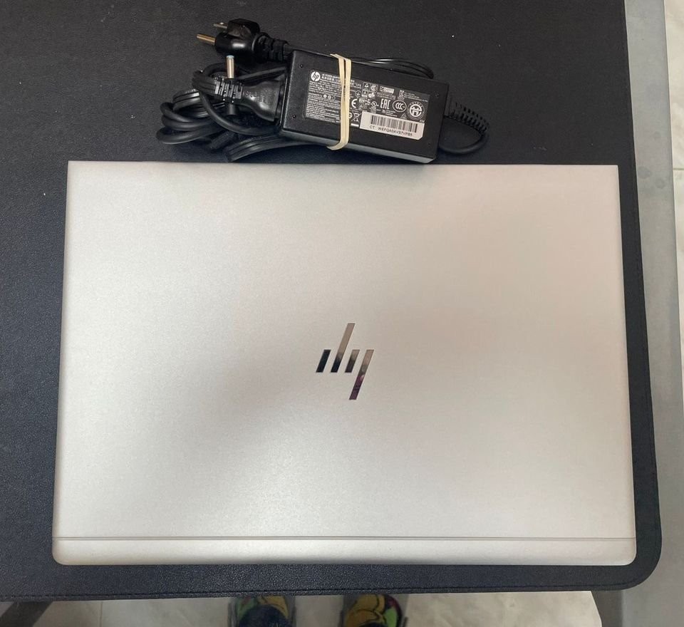 computadoras y laptops - Laptop HP Elitebook Touch 14" FHD Ryzen 5 Pro 3500 1