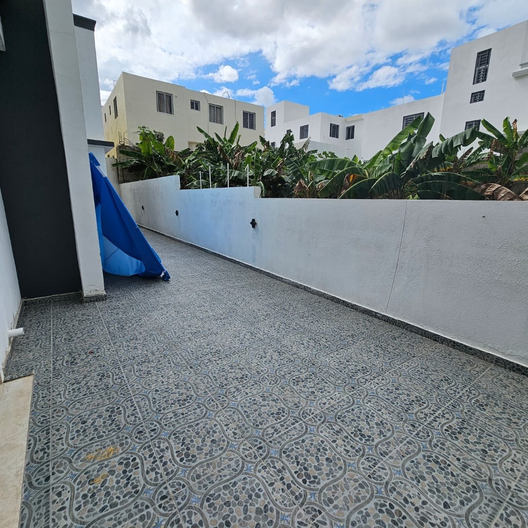 casas - Casa en un proyecto cerrado de la Av Hispanoamericana Santiago de los Caballeros 2