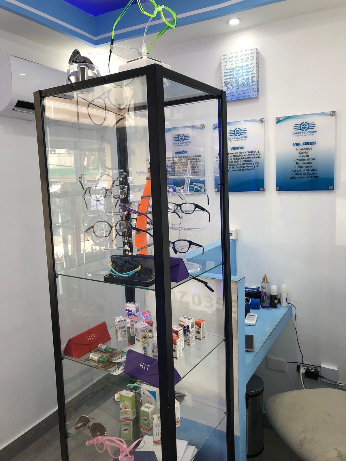 negocios en venta - Venta de  de óptica y/ o equipos de óptica en excelentes condiciones. 2