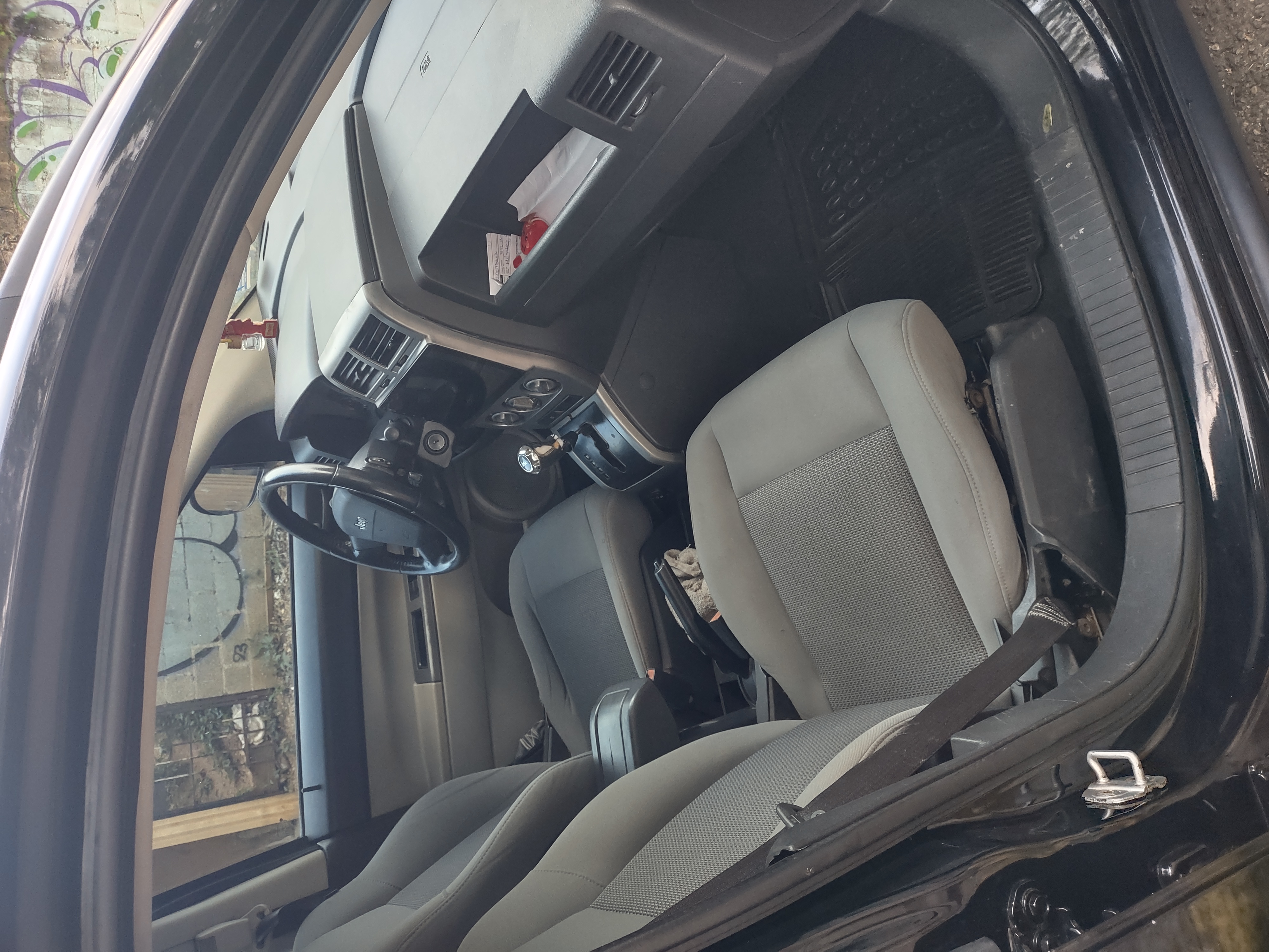 jeepetas y camionetas - Jeep compass 2007 4 cilindro gasolina excelente  8