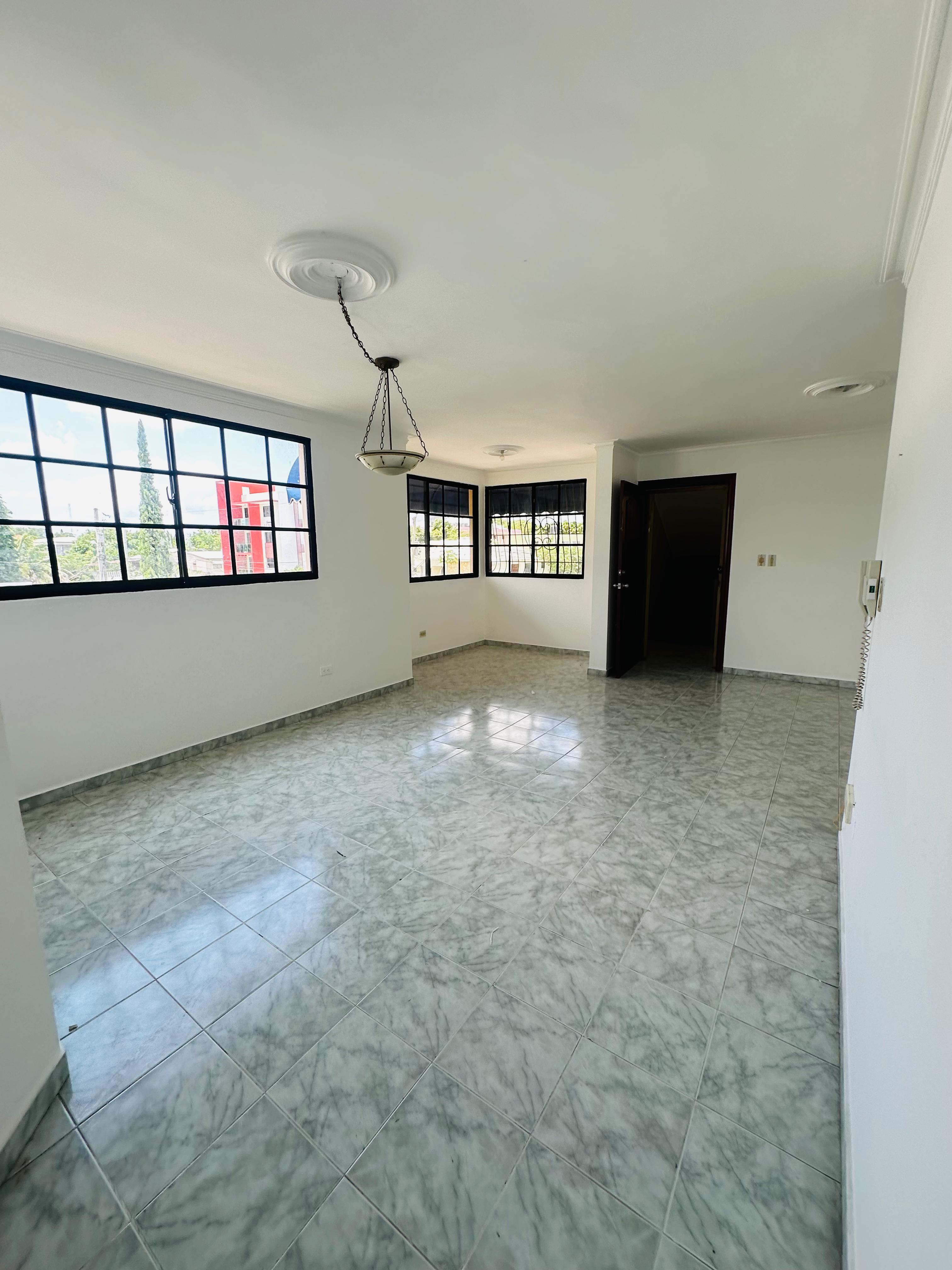 apartamentos - Apartamento en alquiler en 3er nivel –Padre Las Casas, próximo al Parque Central 0