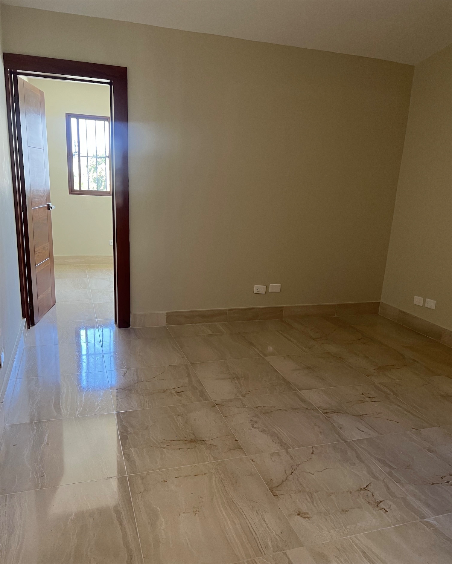 casas - DISPONIBLE Paraíso casa en proyecto cerrado de 4 habitaciones 3