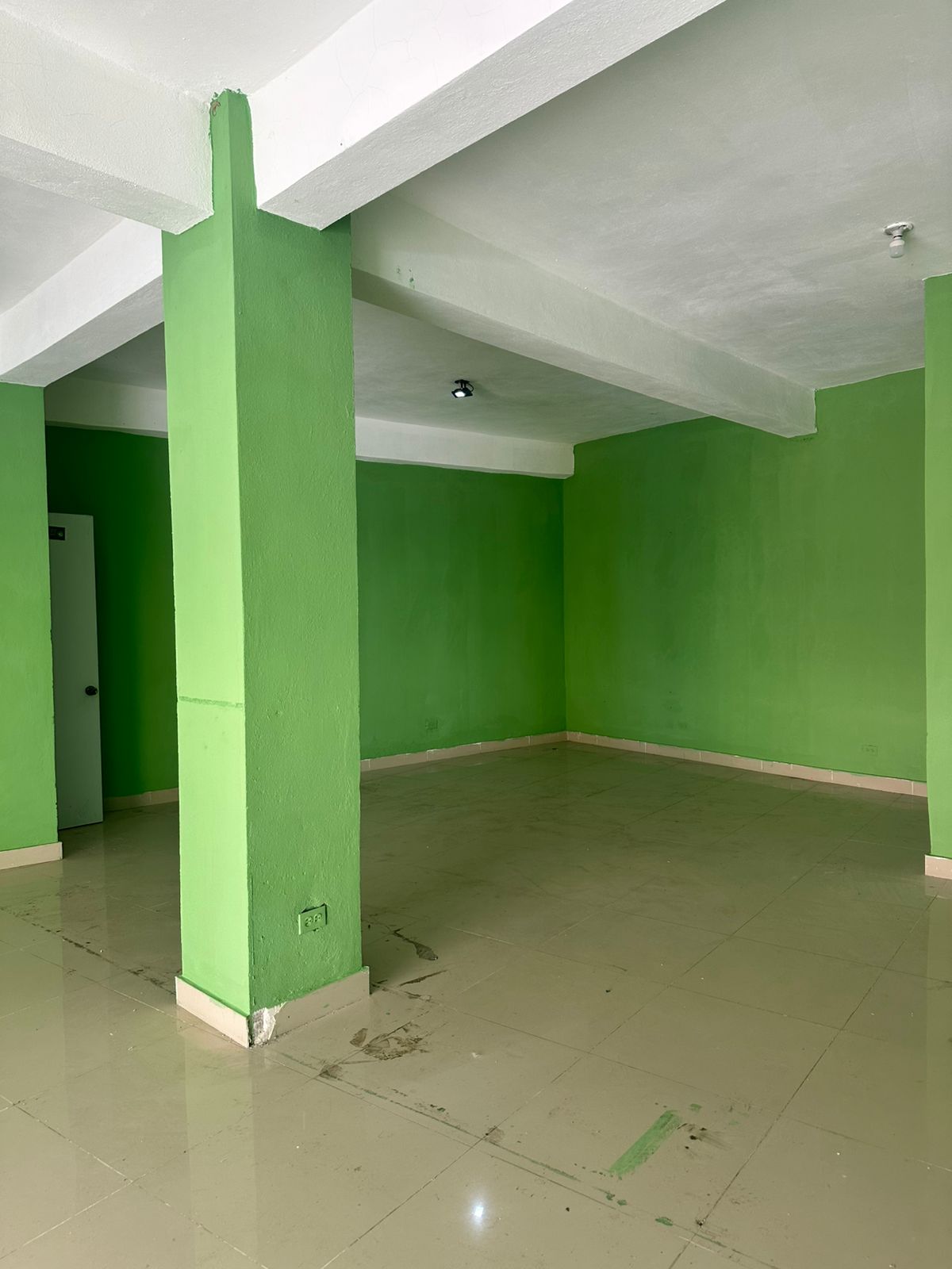 oficinas y locales comerciales - LOCAL COMERCIAL EN ALQUILER  4