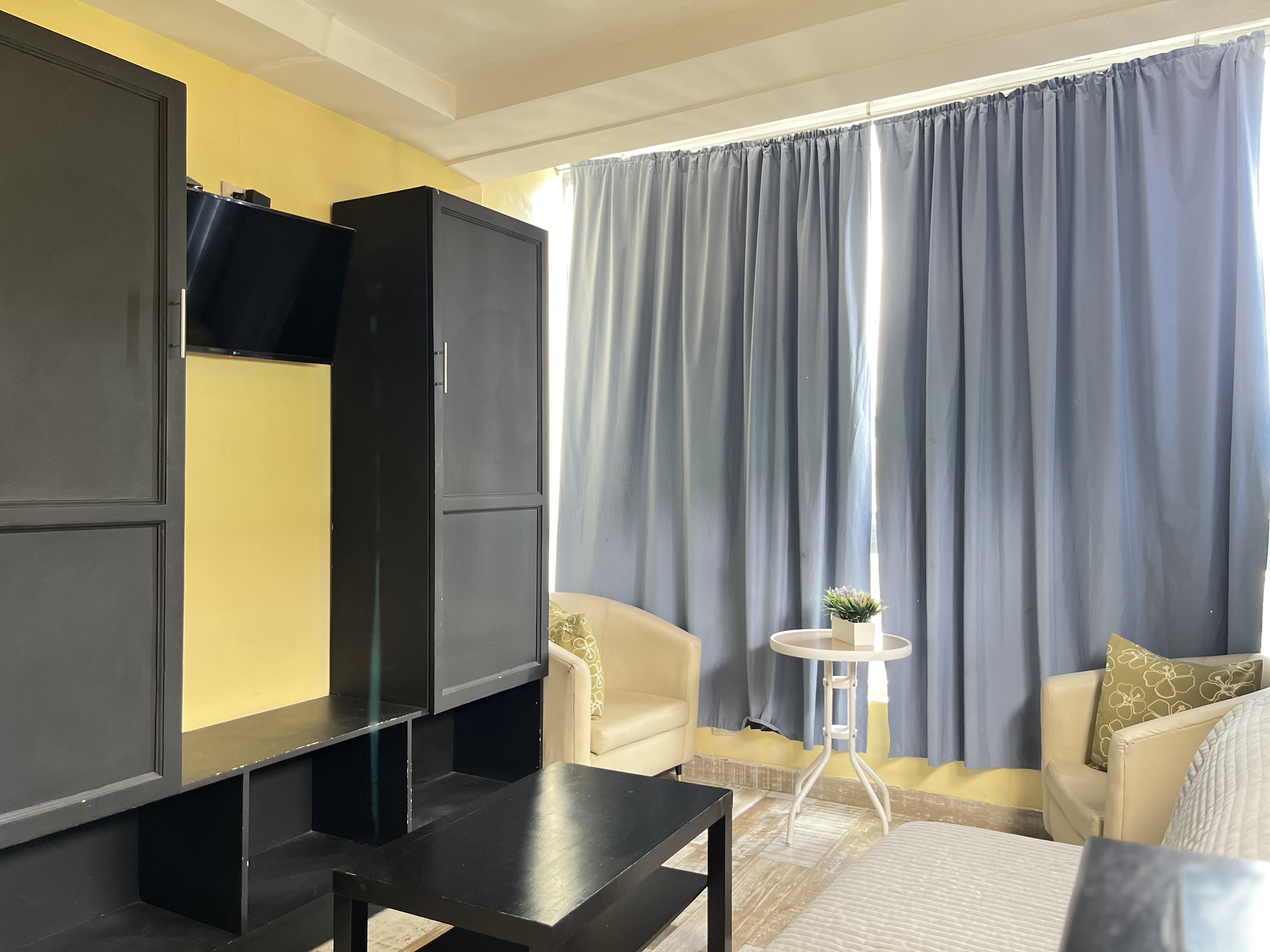 habitaciones y viviendas compartidas - Alquiler de habitaciones con Piscina incluida