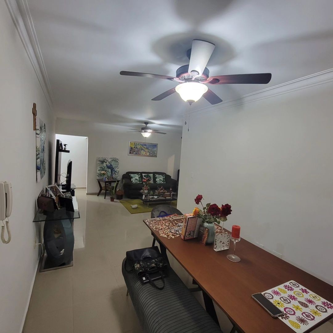 apartamentos - VENDO Amplio Primer Piso de Oportunidad En Viejo Arroyo Hondo Próximo Al Club 6