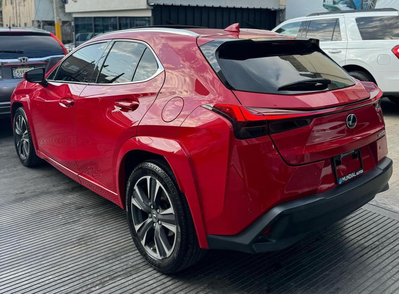jeepetas y camionetas - Lexus UX200 - 2019 - 138,000 miles - 29,900 US$