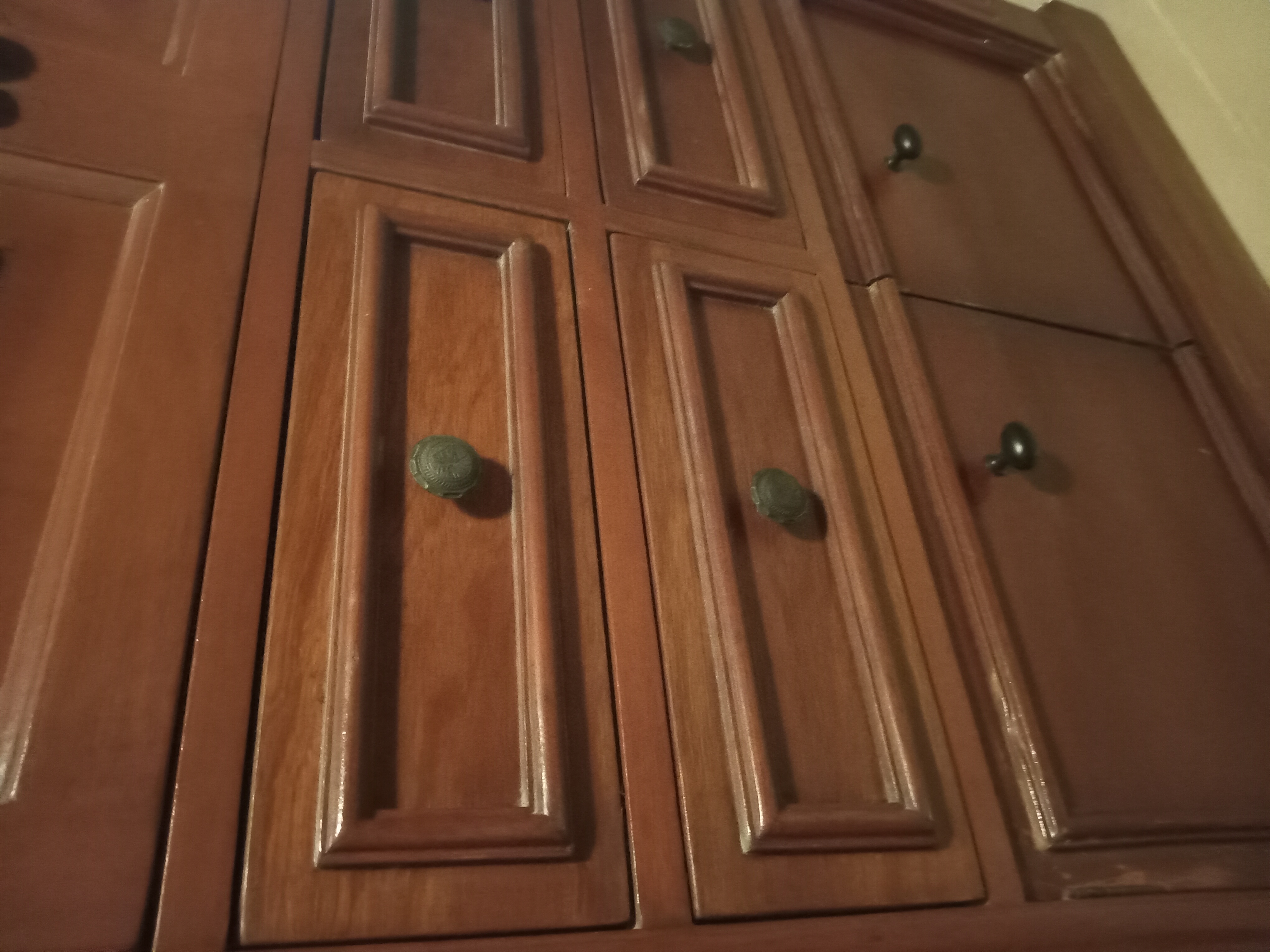 muebles y colchones - Mueble para televisor de caoba 2